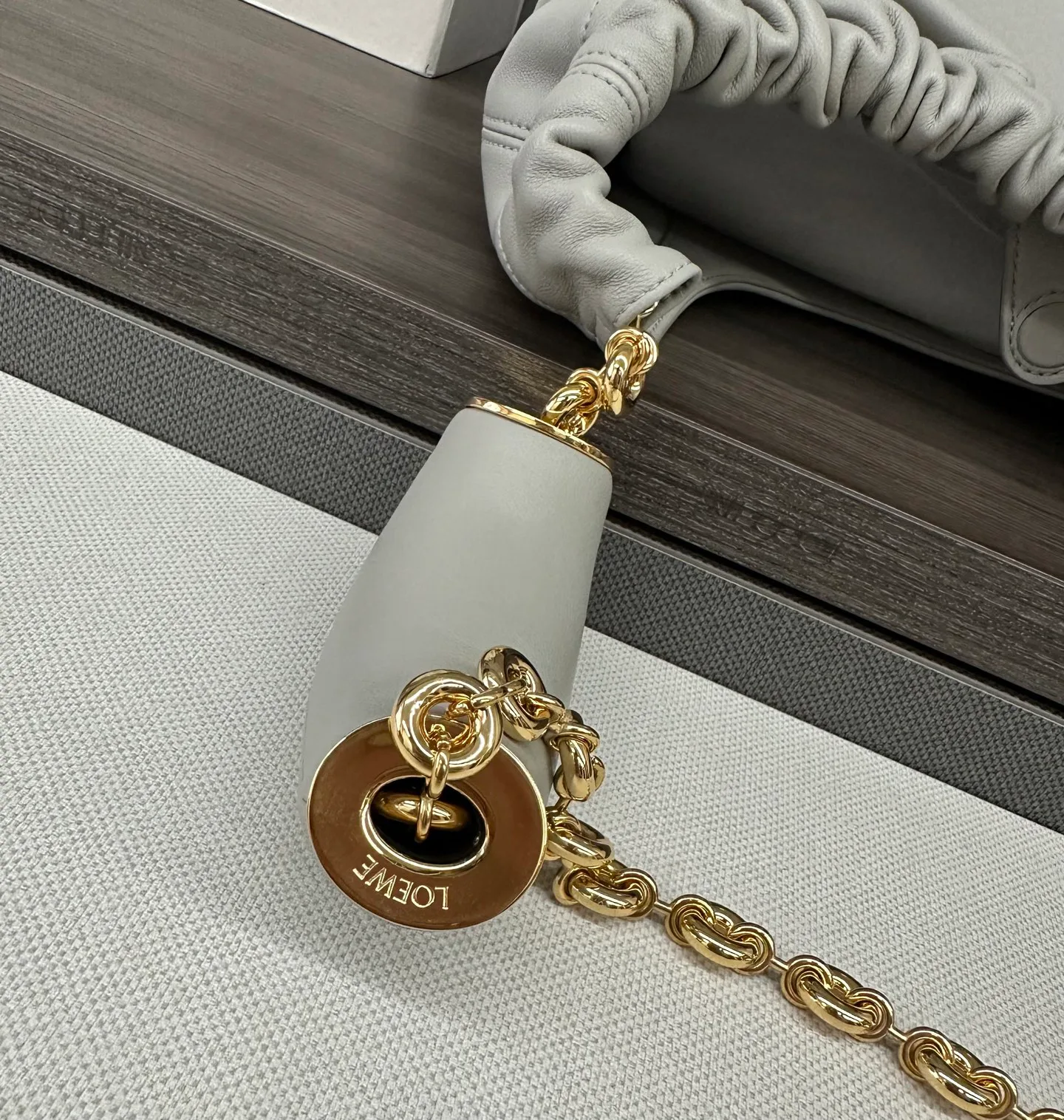Классические Сумки Женские Loewe 12172493
