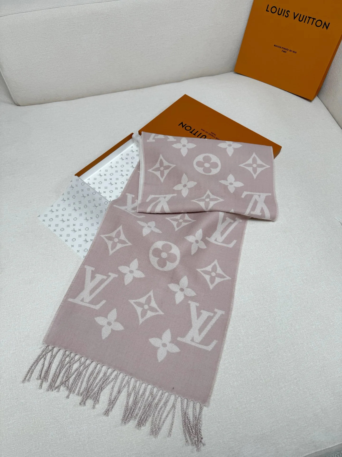 Шарфы Louis Vuitton 1861801