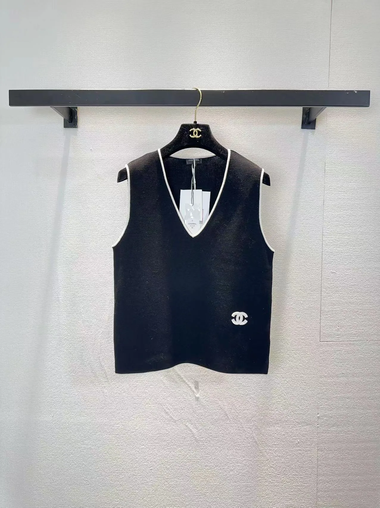 Жилеты Женские Chanel 11305884