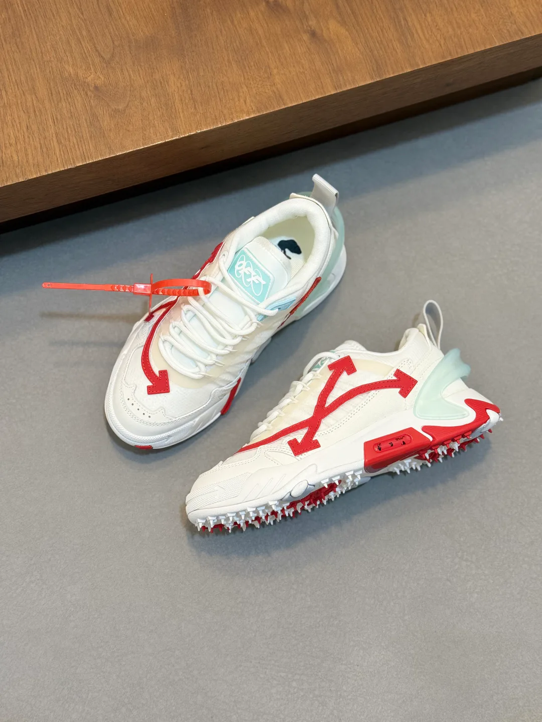Кроссовки Женские Off-White 17908770