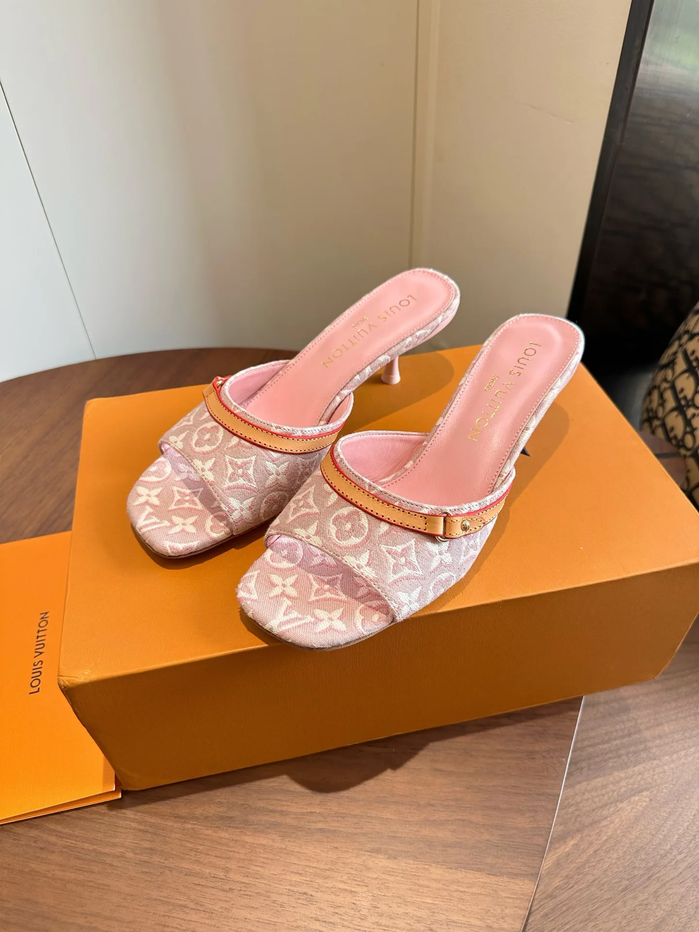 Мюли И Сабо Женские Louis Vuitton 17580804