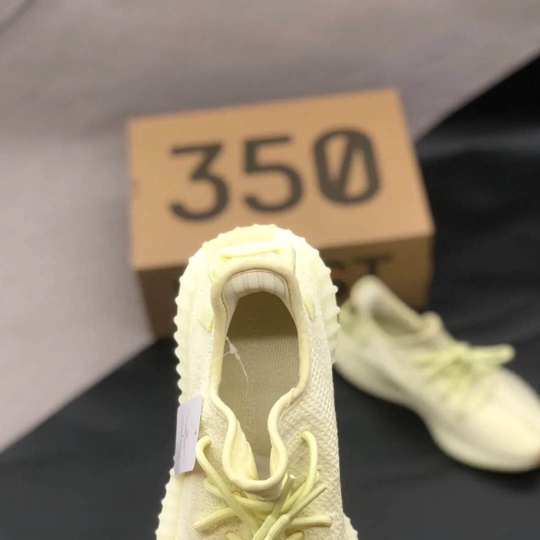 Кроссовки Женские Yeezy 17388180