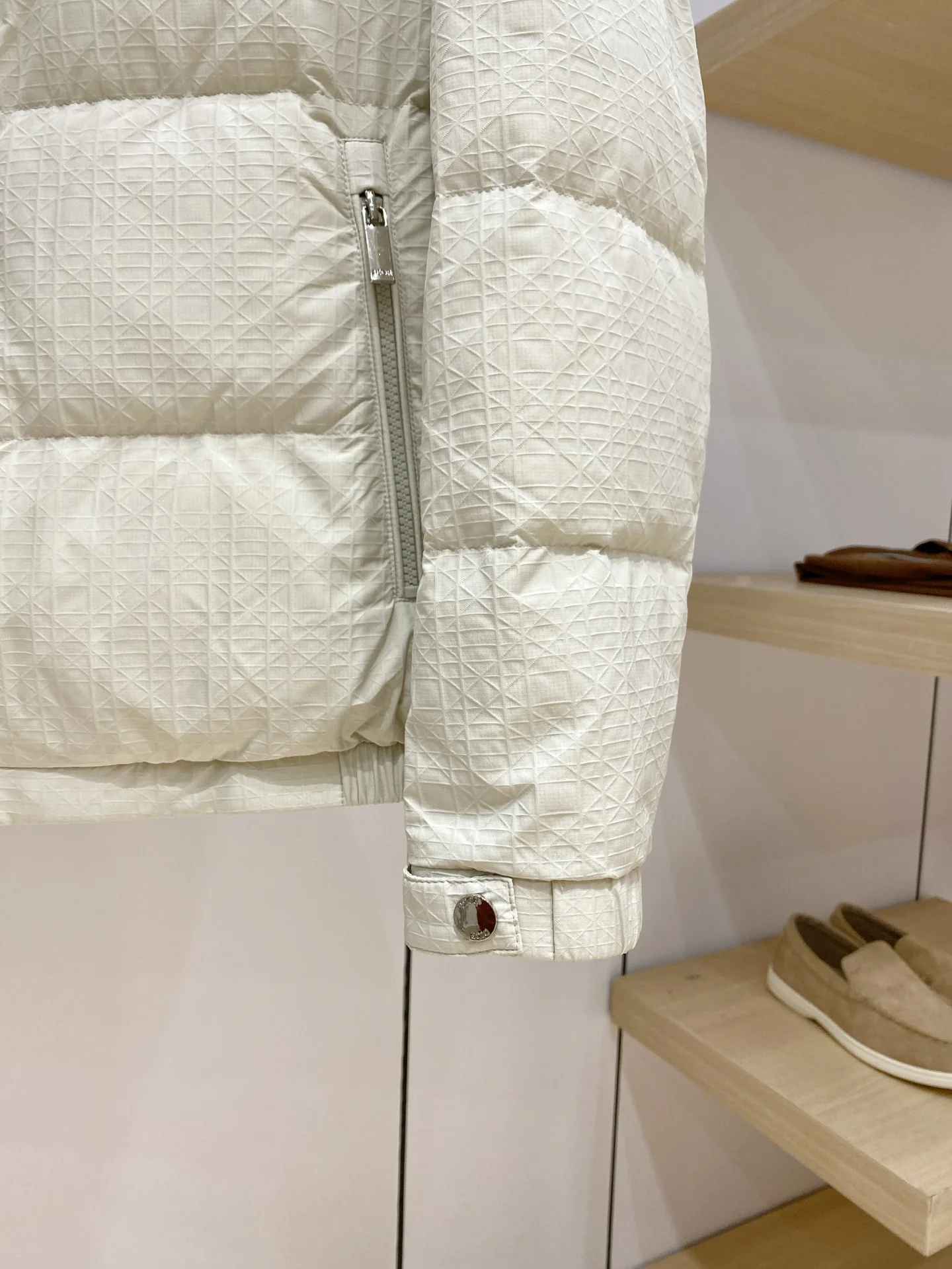 Куртки И Пуховики Женские Christian Dior 18284782