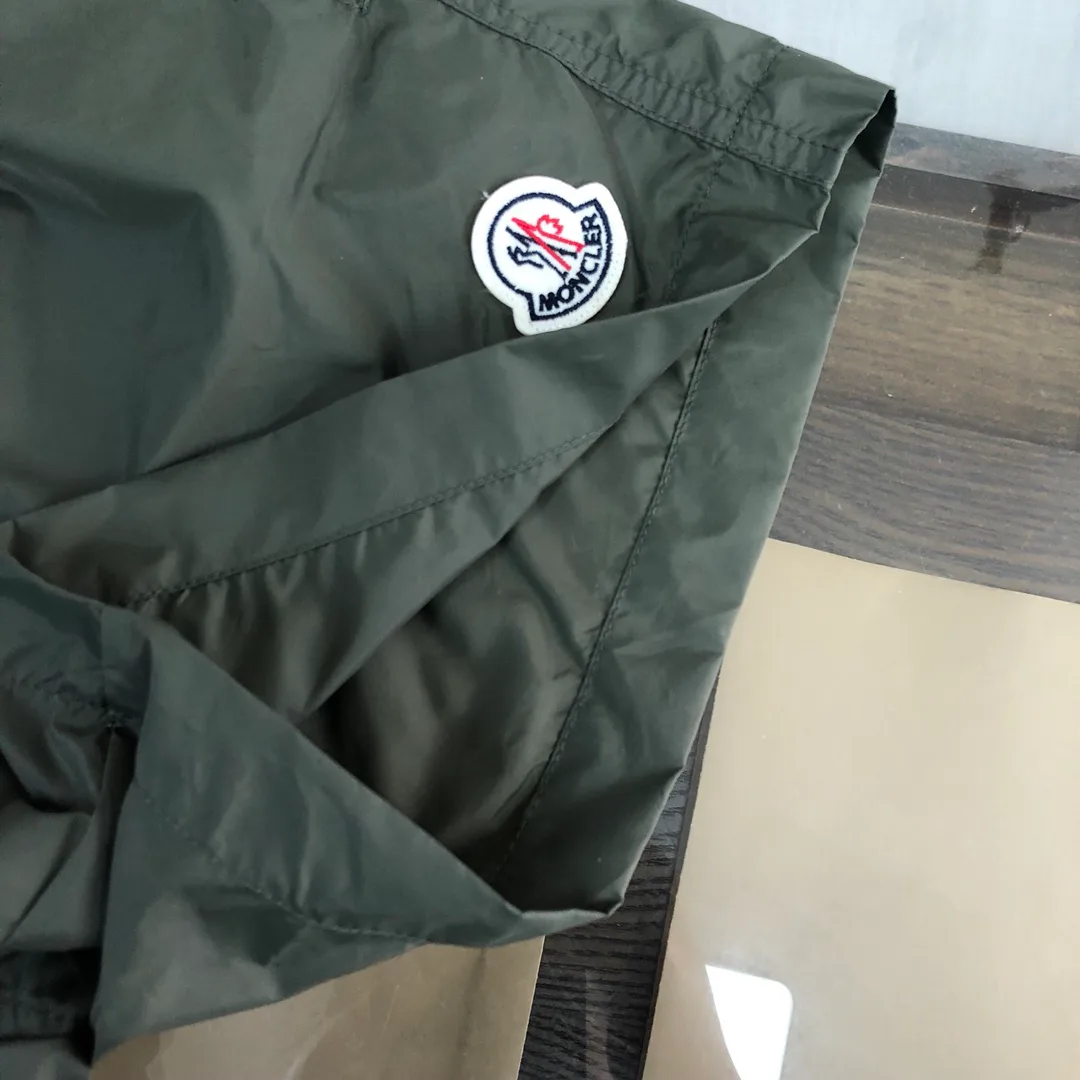 Шорты Мужские Moncler 11239103