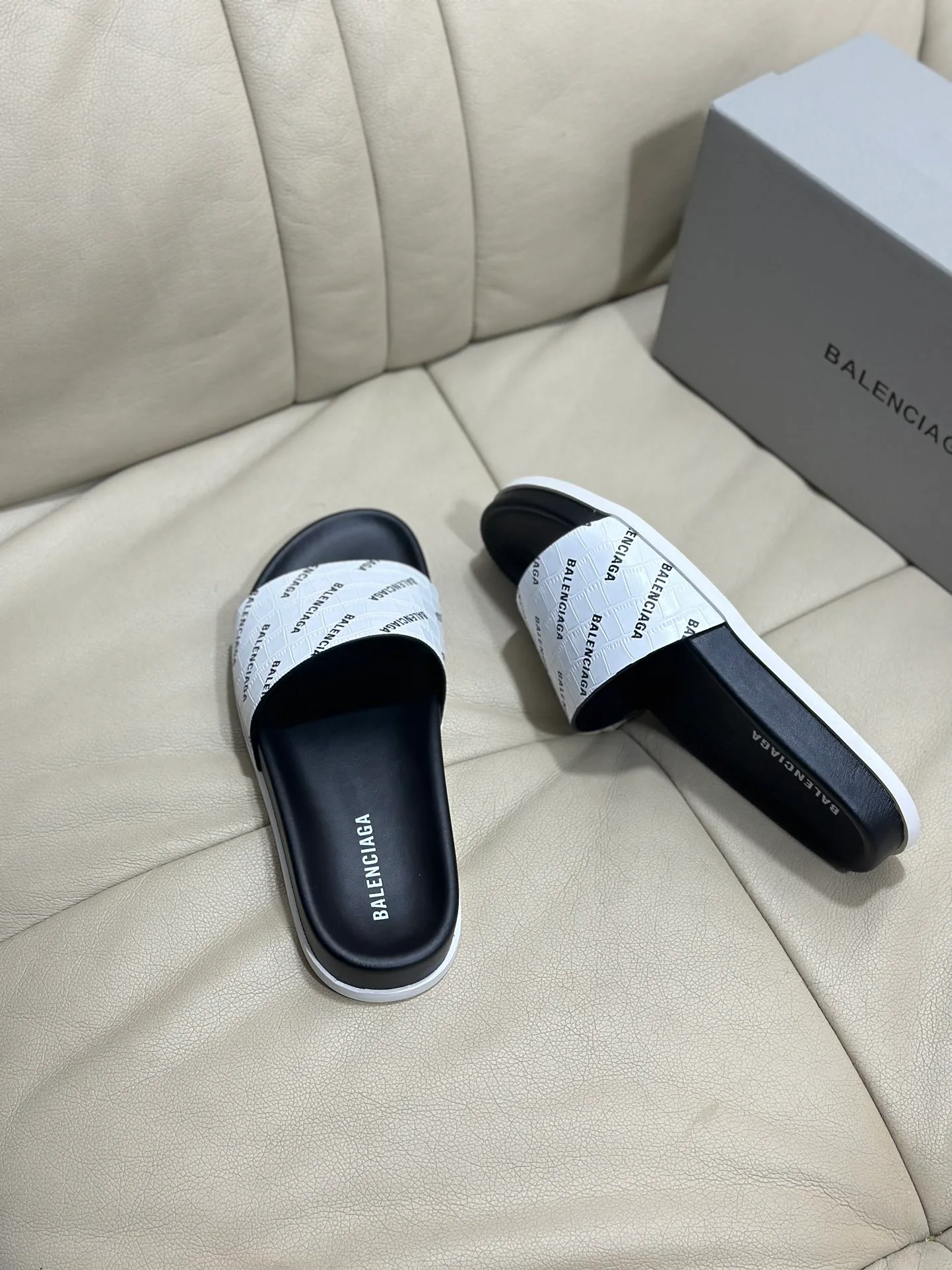 Шлепанцы Мужские Balenciaga 15118