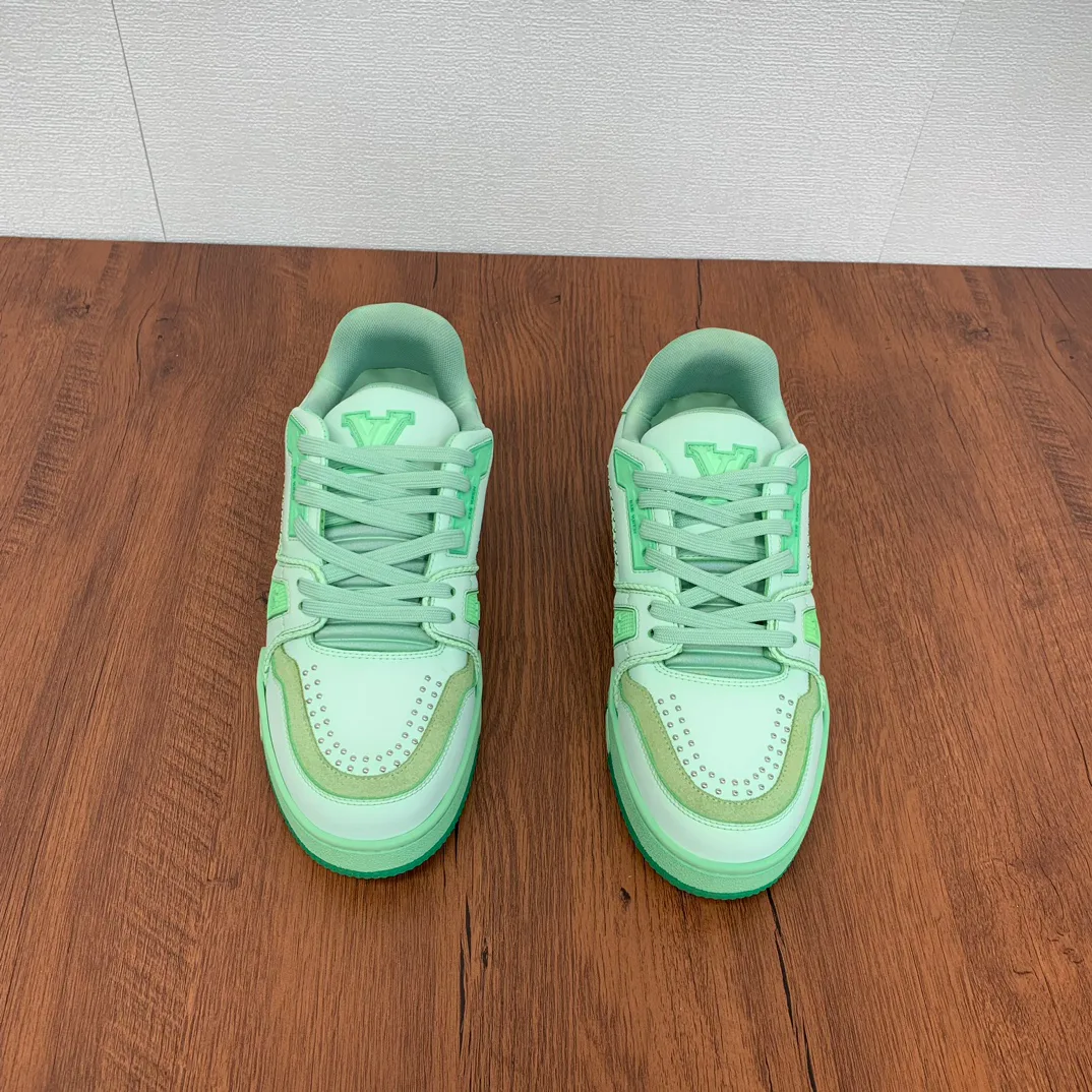 Кроссовки Женские Louis Vuitton 9814287