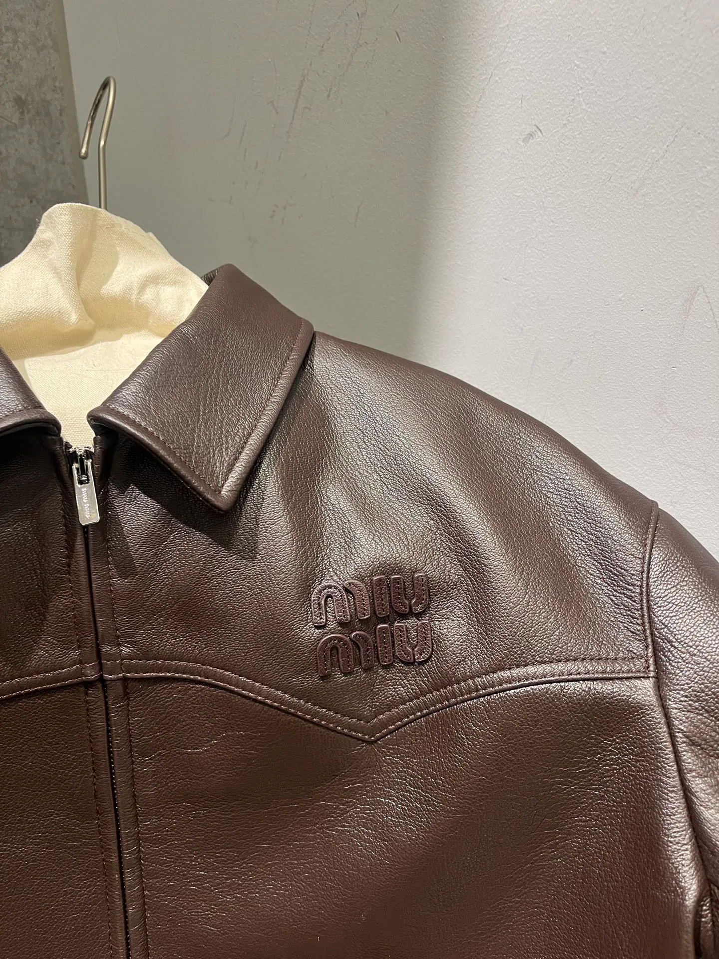 Кожаные Куртки И Дублёнки Мужские Miu Miu 13311012