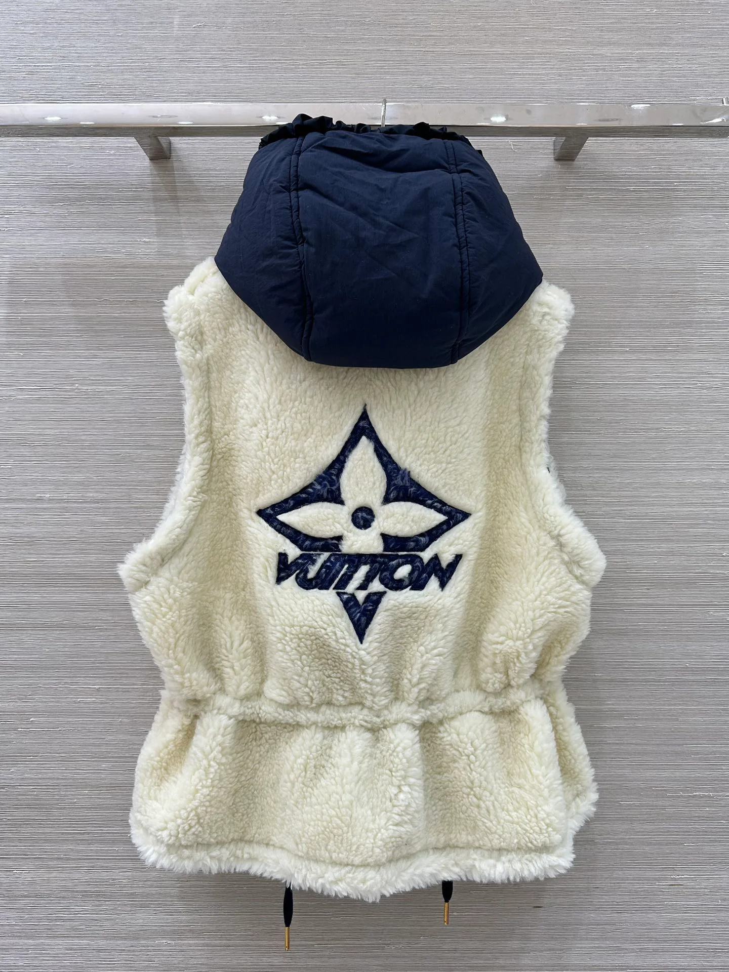 Жилеты Женские Louis Vuitton 432402