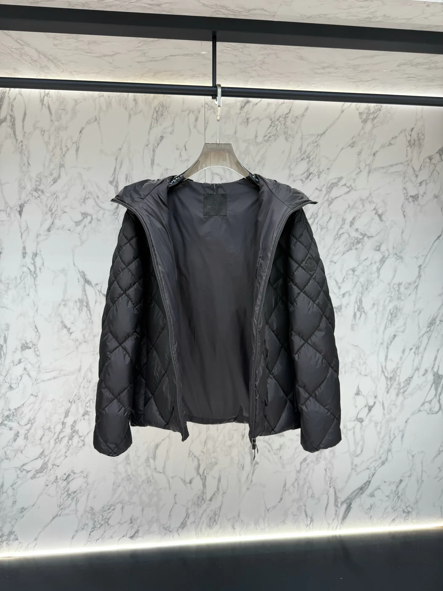 Куртки И Пуховики Мужские Moncler 18214576