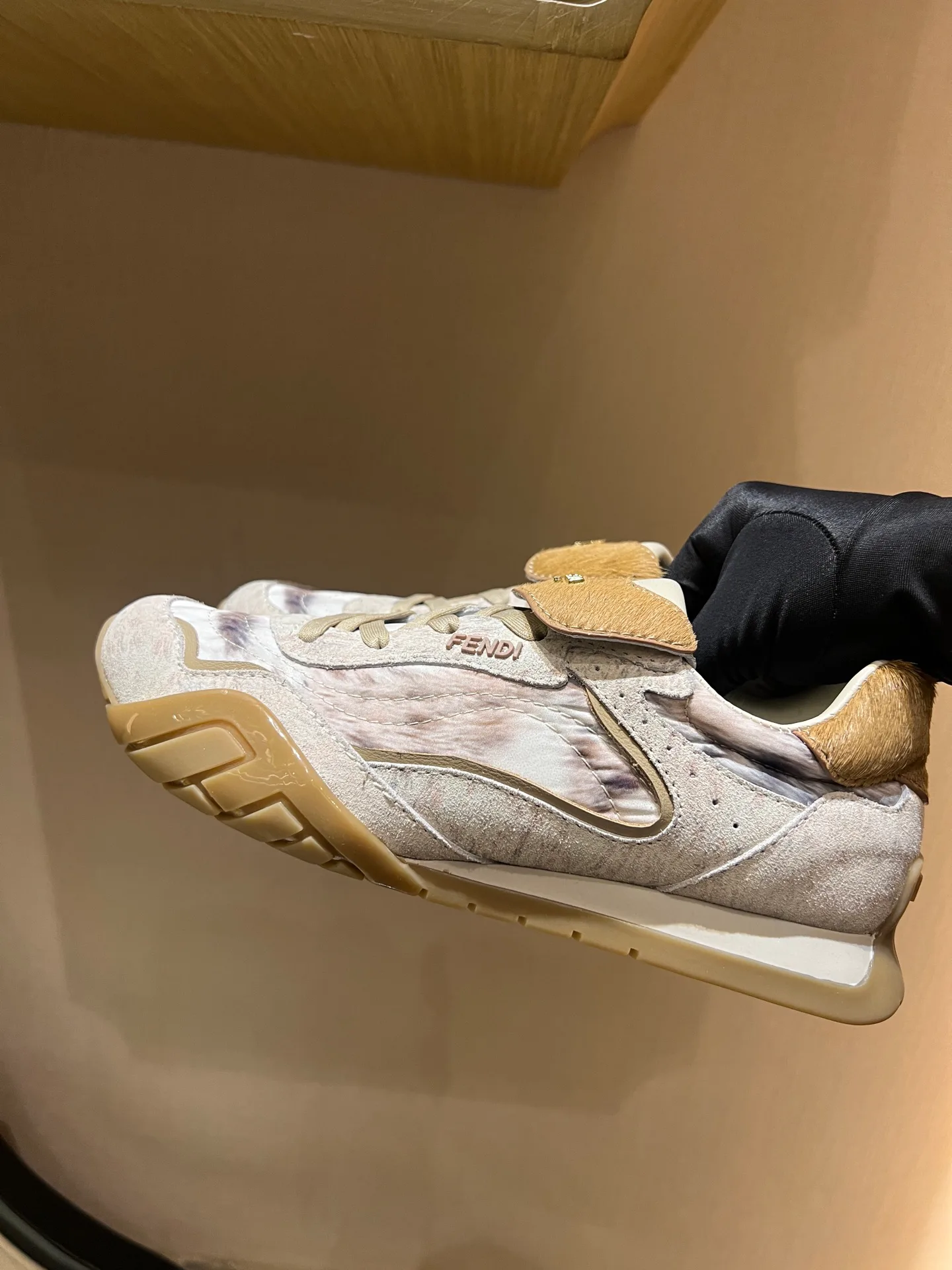 Кроссовки Женские Fendi 18020741