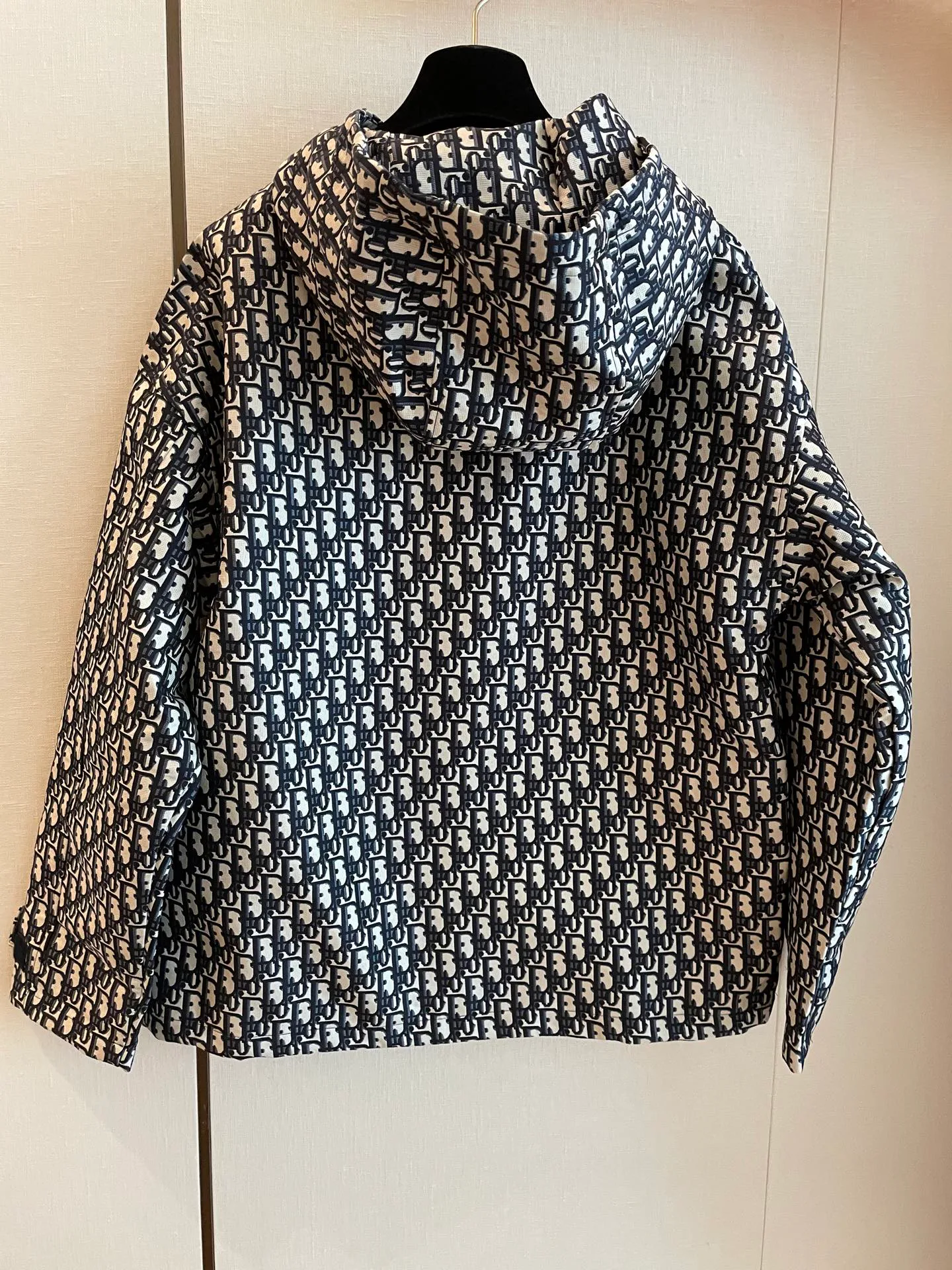 Куртки И Пуховики Женские Christian Dior 12878981