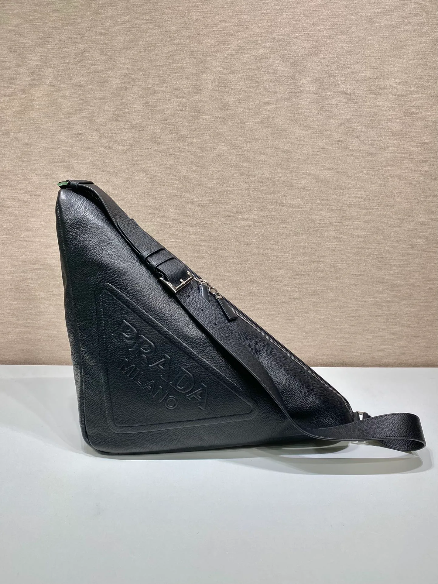 Сумки На Ремне Женские Prada 11409617