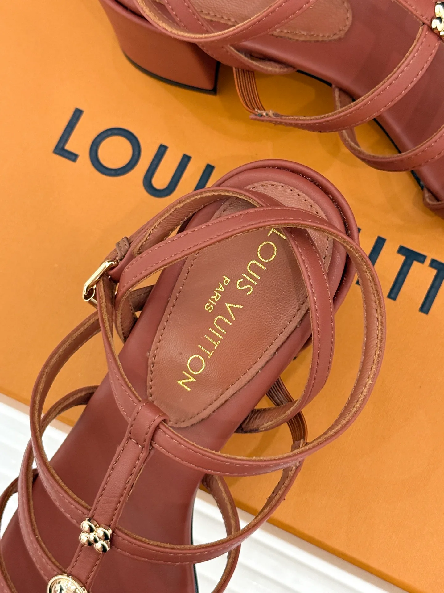 Босоножки Женские Louis Vuitton 17234888