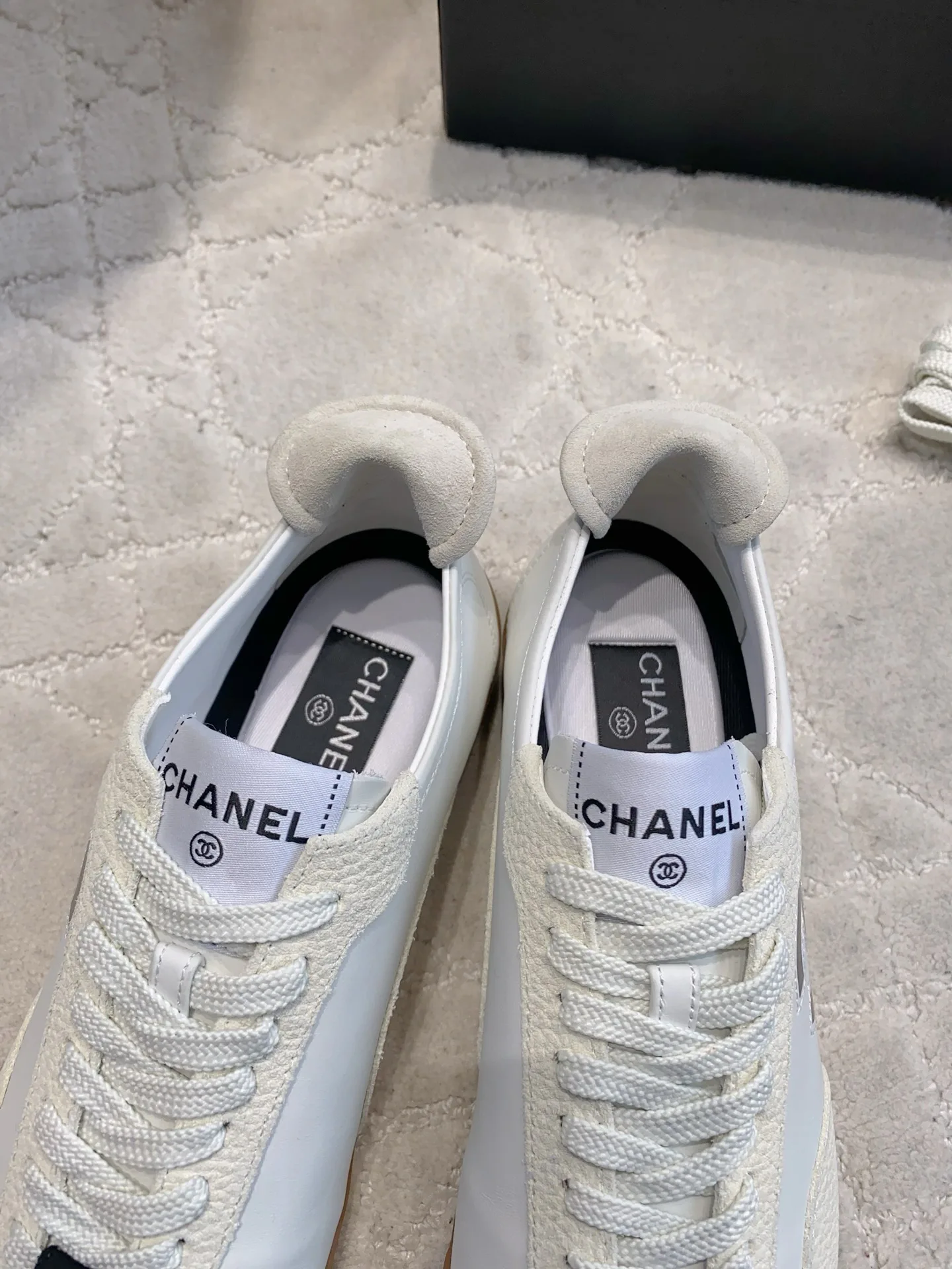 Кроссовки Женские Chanel 17936574