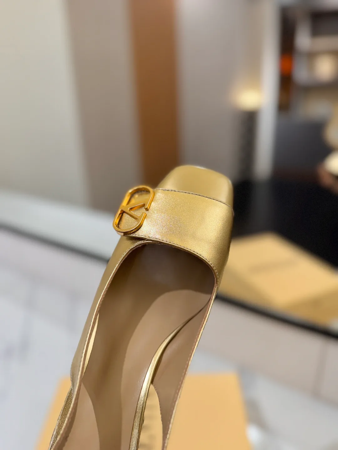 Босоножки Женские Valentino 18134902
