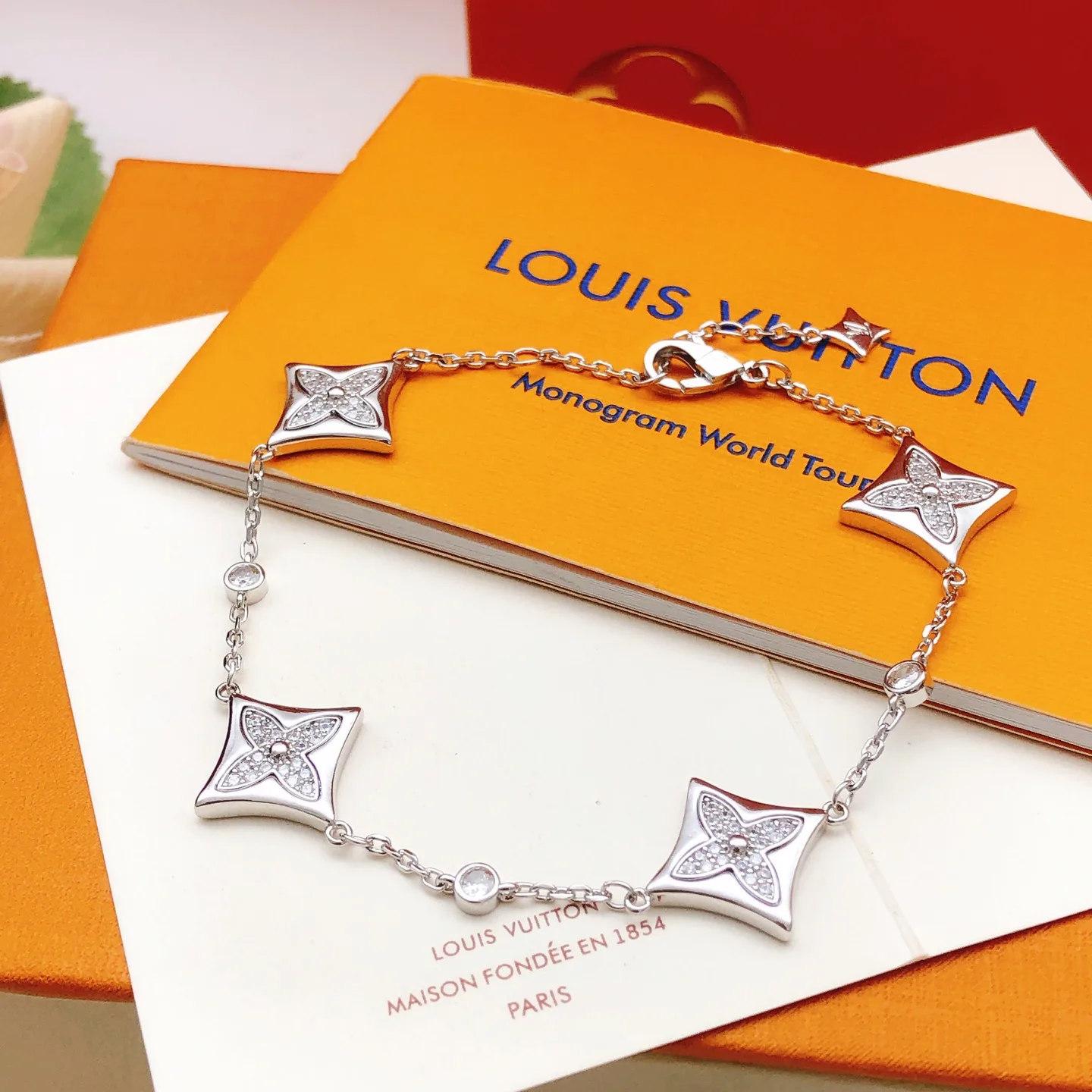 Бижутерия Louis Vuitton 91303