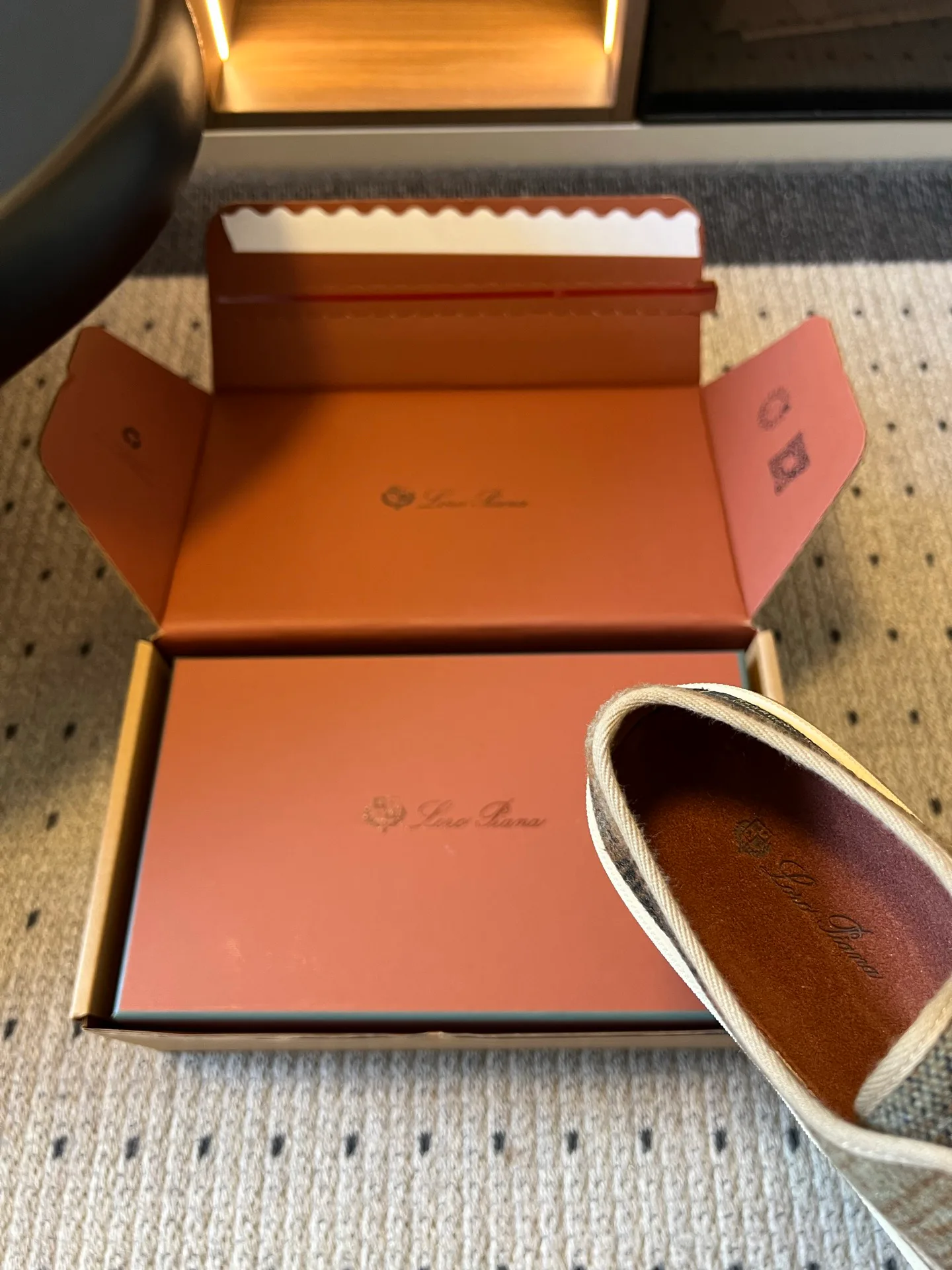 Кроссовки Женские Loro Piana 18726786