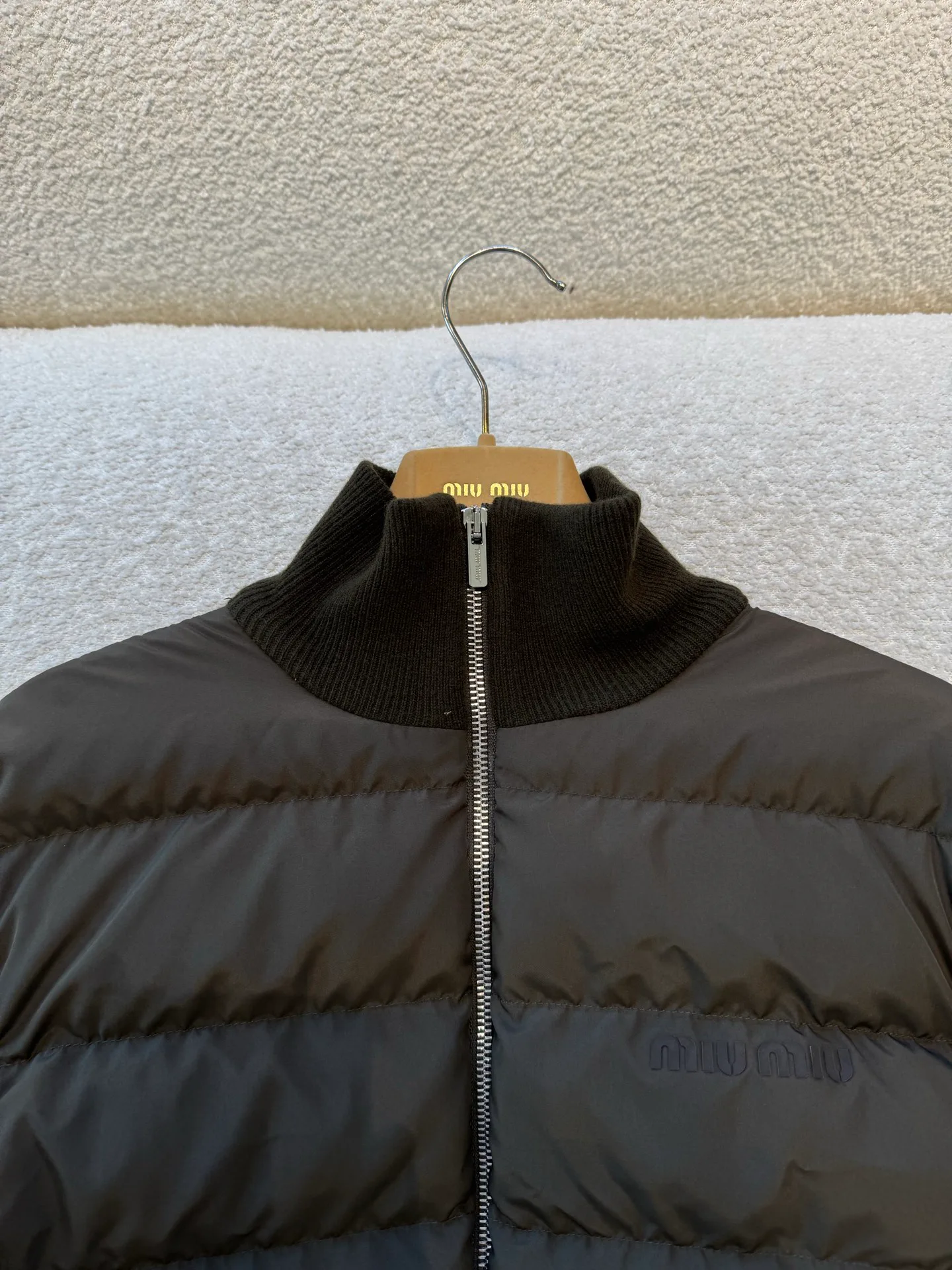 Куртки И Пуховики Женские Miu Miu 2346445