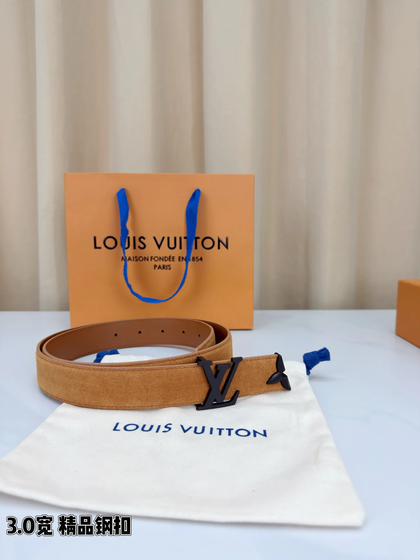 Ремни Louis Vuitton 1430189