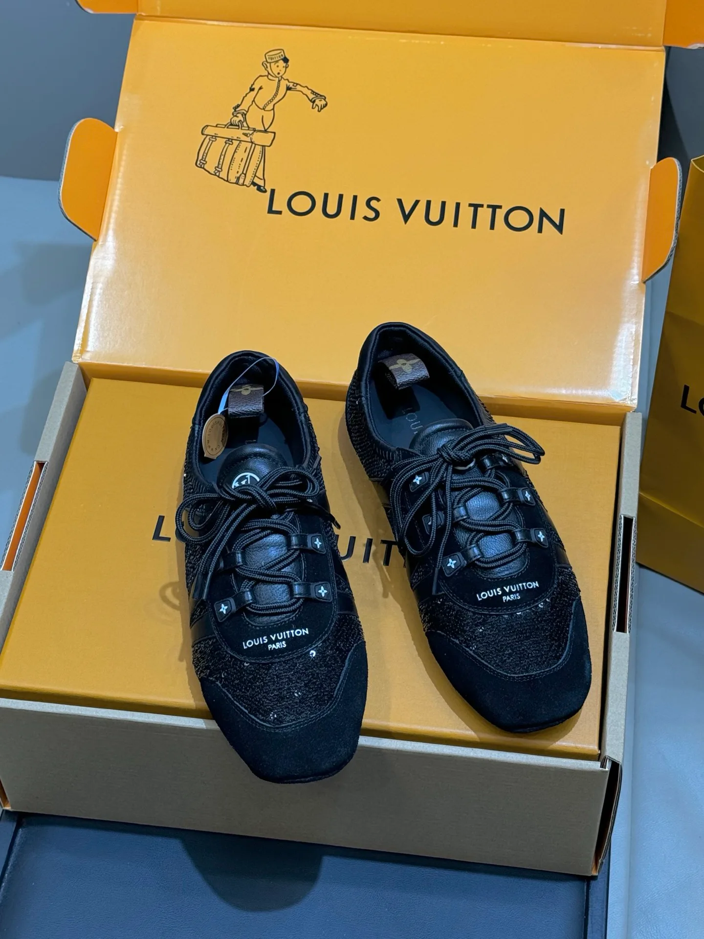 Кроссовки Женские Louis Vuitton 1130776