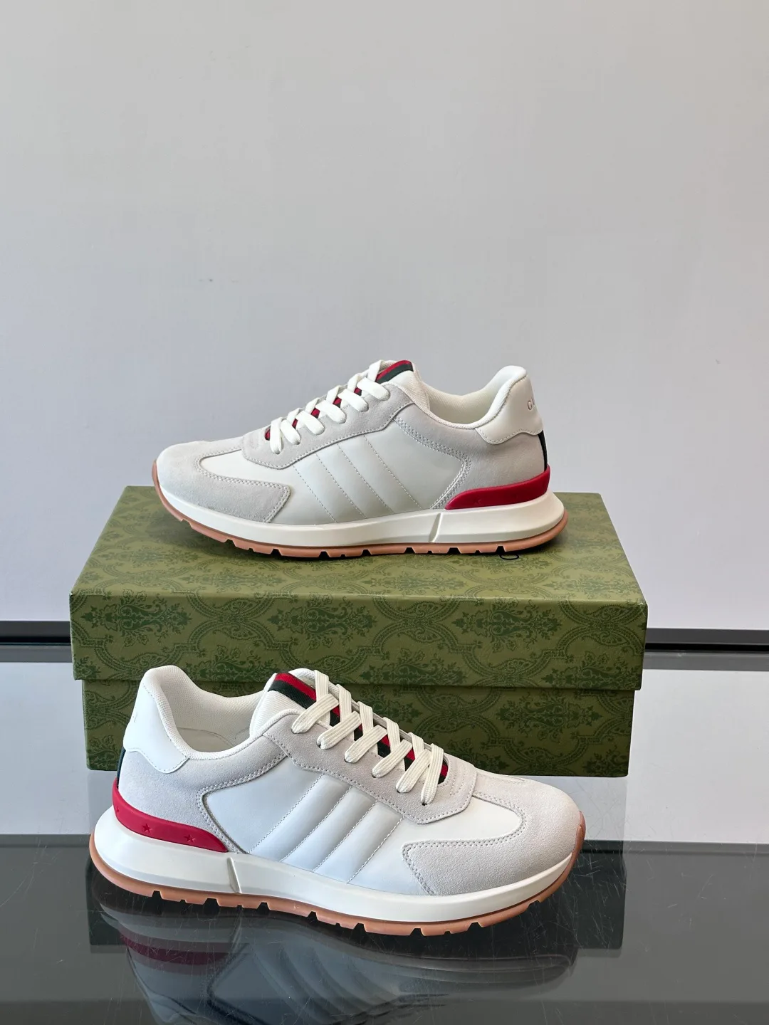 Кроссовки Мужские Gucci 11550569