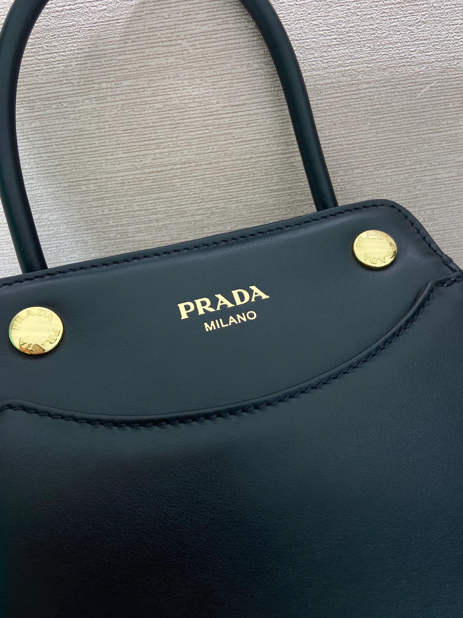 Классические Сумки Женские Prada 11627422