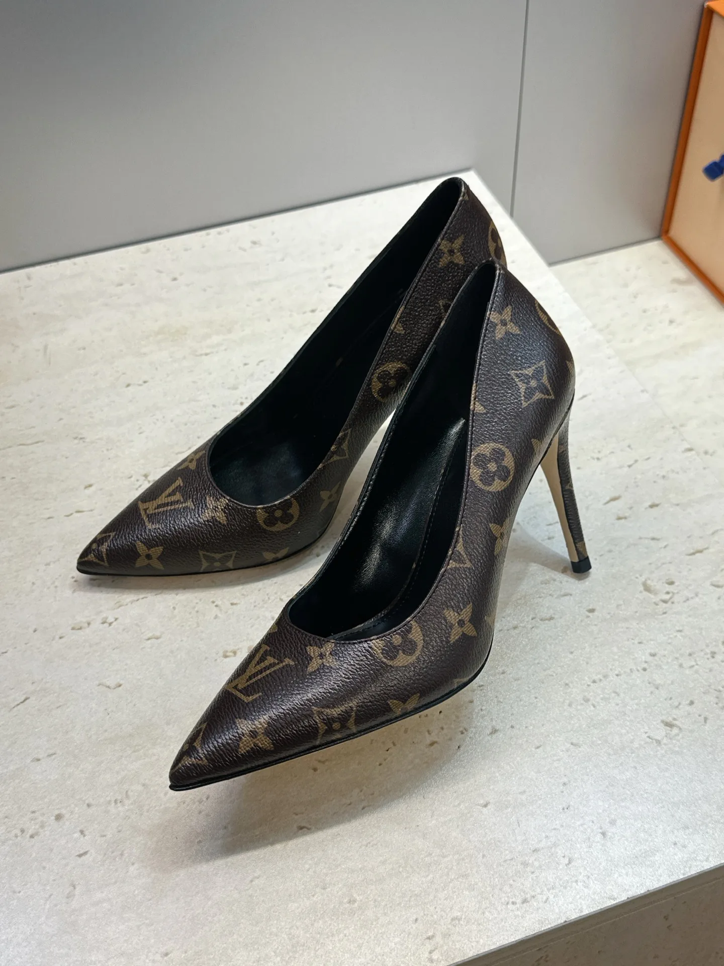 Туфли Женские Louis Vuitton 13346480