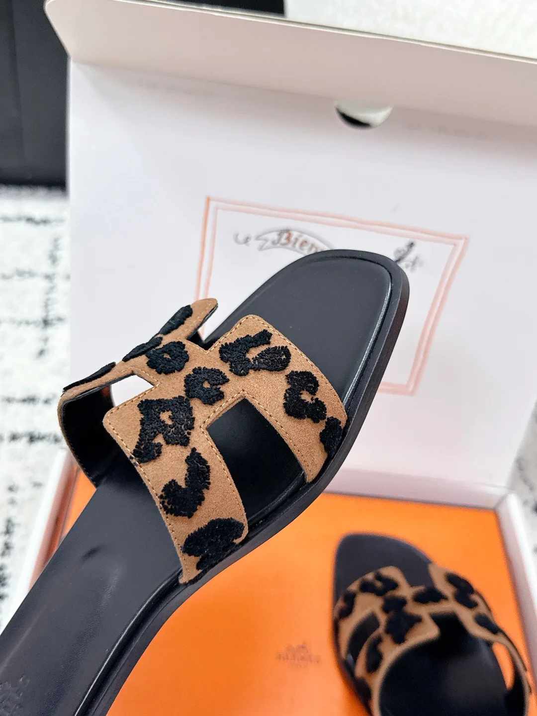 Шлепанцы Женские Hermes 814562