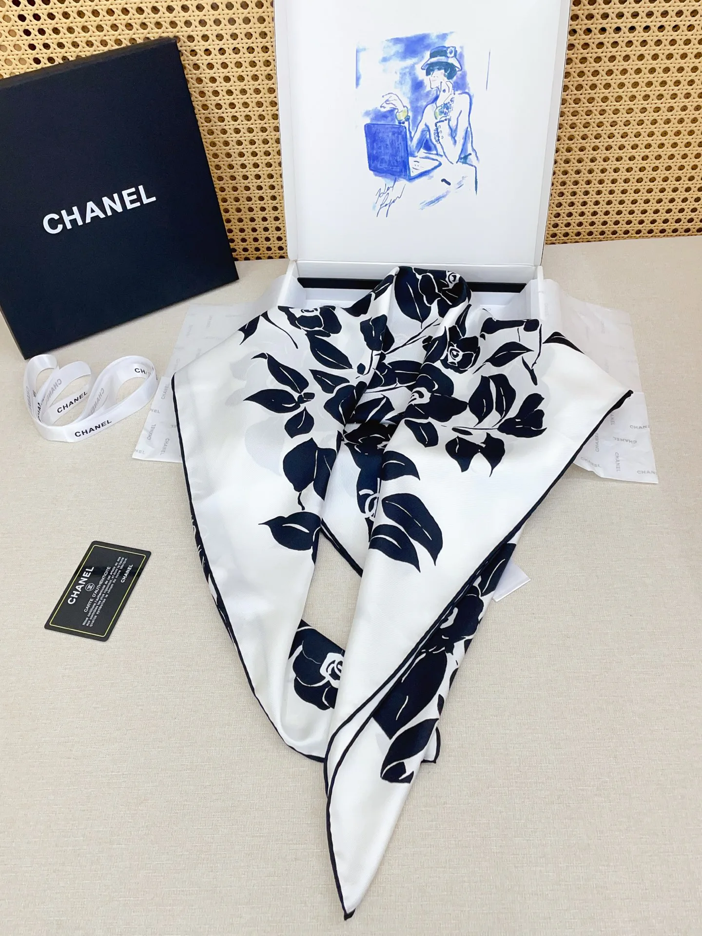 Платки Chanel 13119715