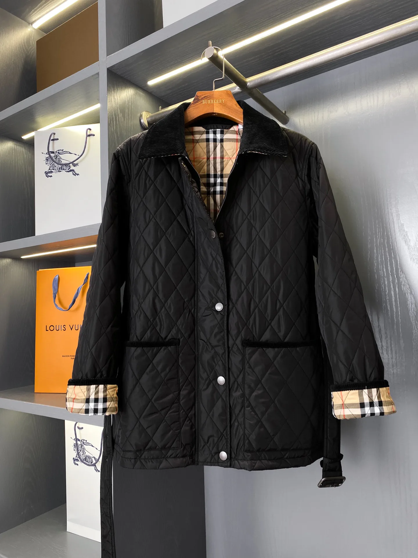 Куртки И Пуховики Женские Burberry 248296