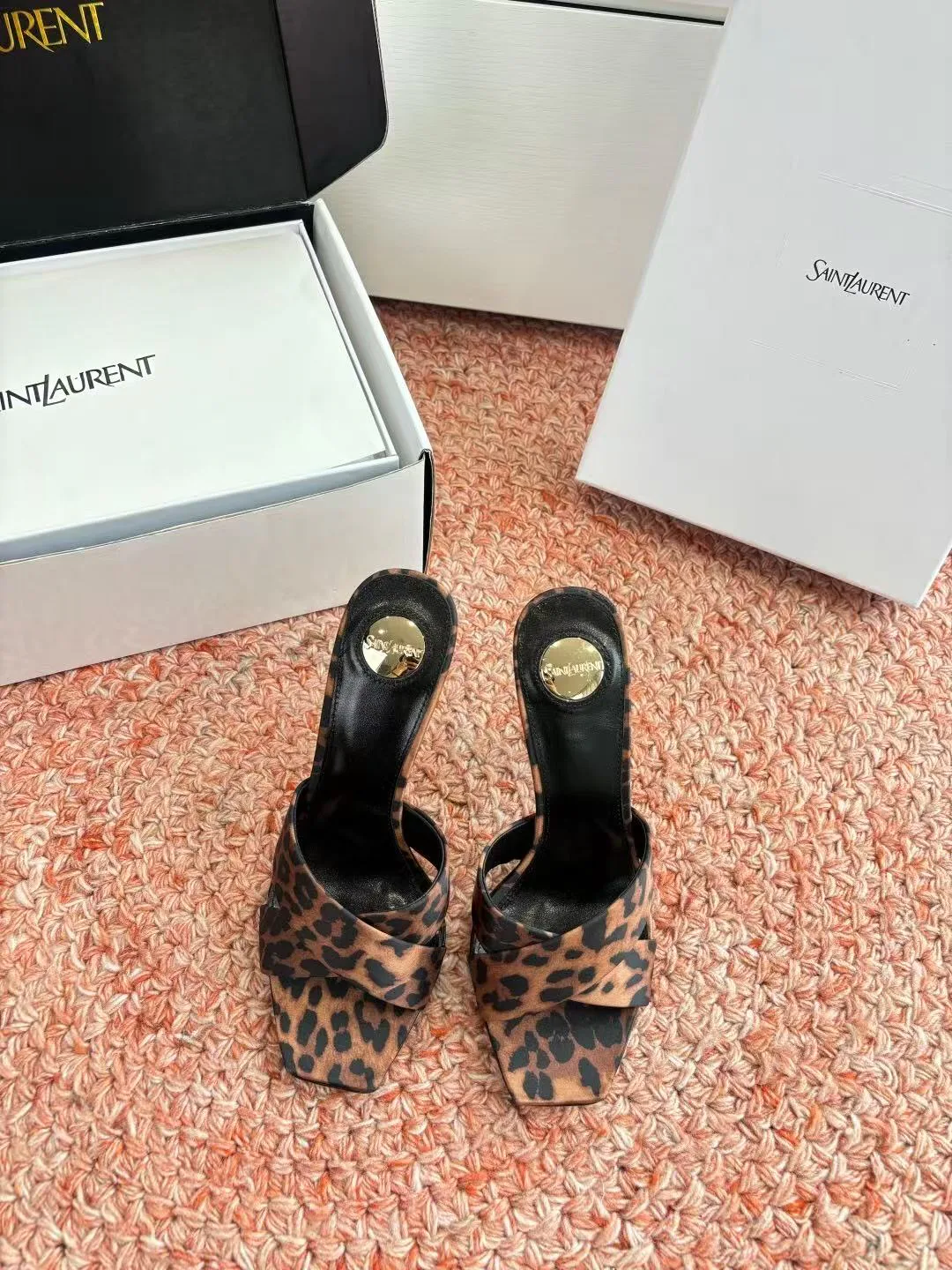Босоножки Женские Saint Laurent 11660249