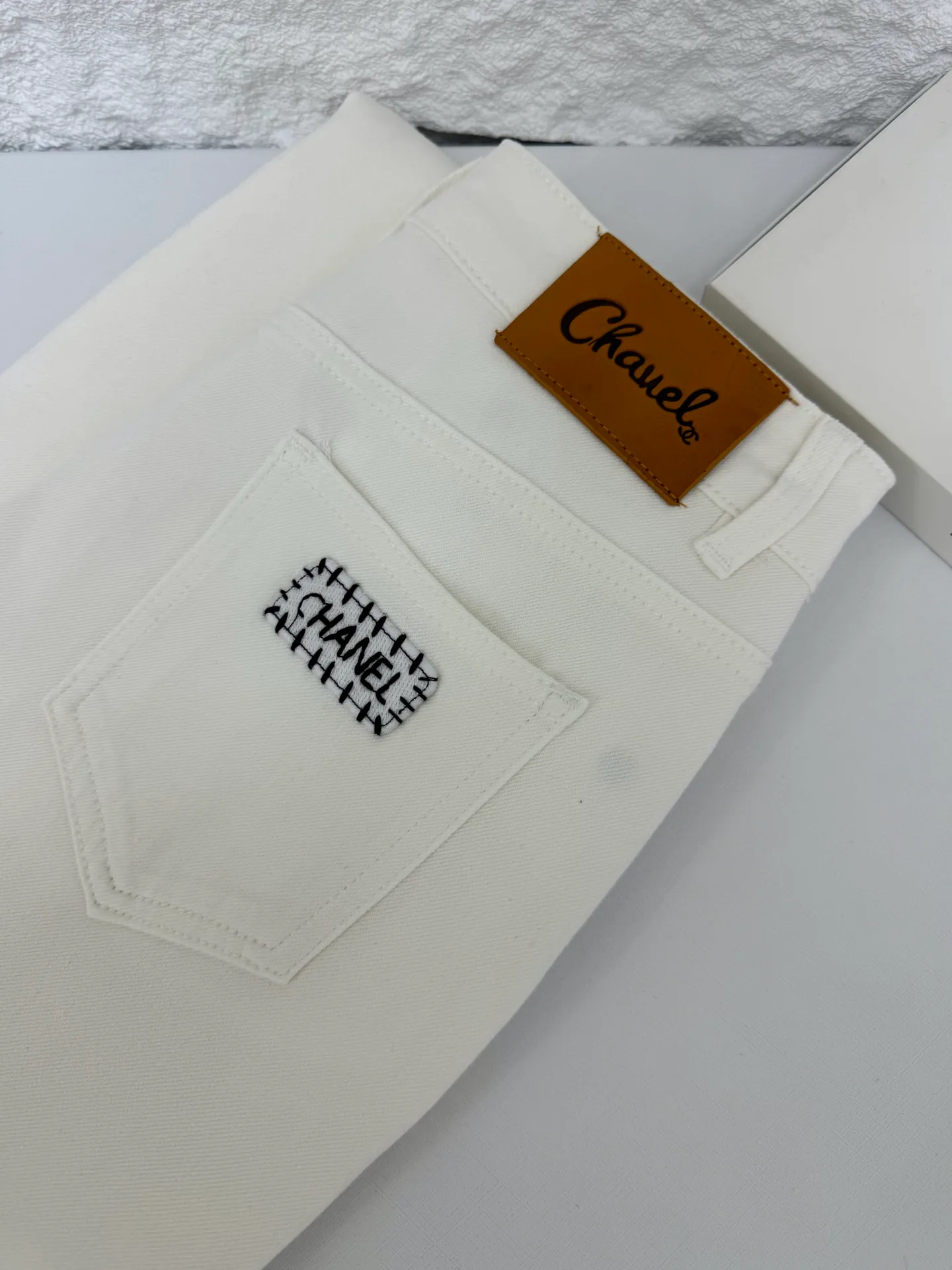 Джинсы Женские Chanel 17298435