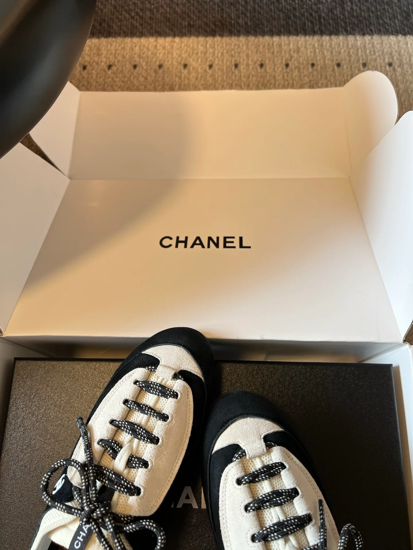 Кроссовки Женские Chanel 17419361