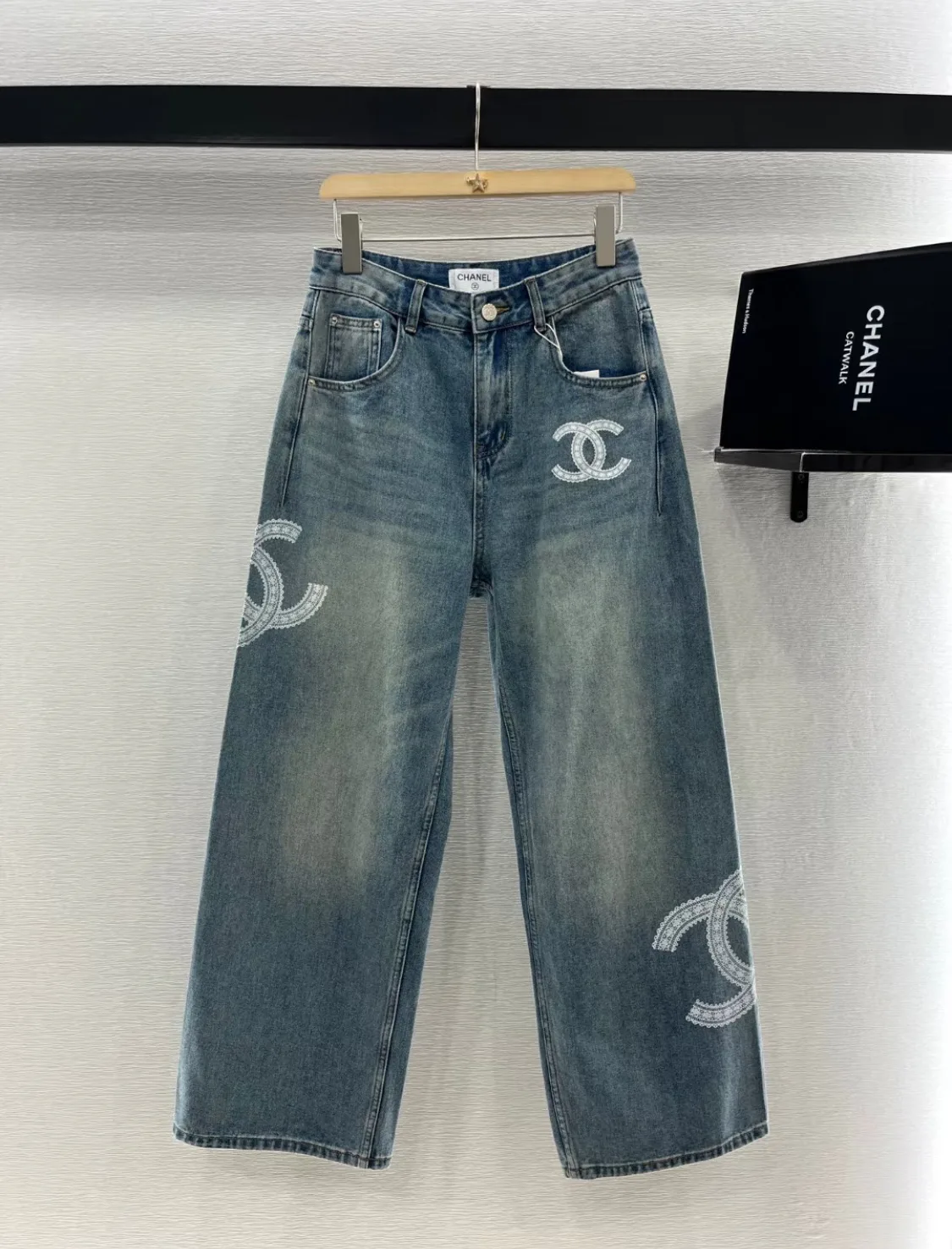 Джинсы Женские Chanel 10628771