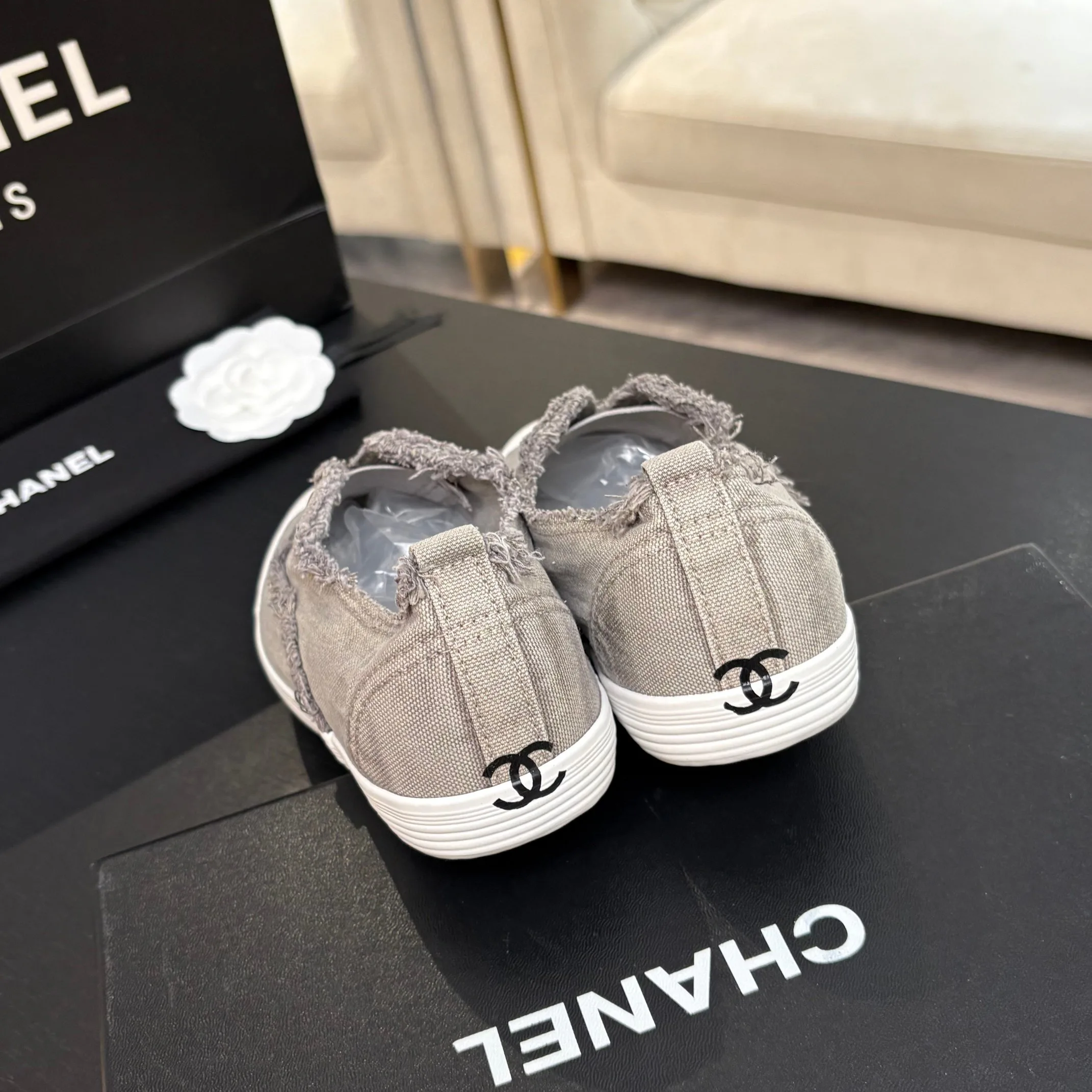 Кроссовки Женские Chanel 18062814