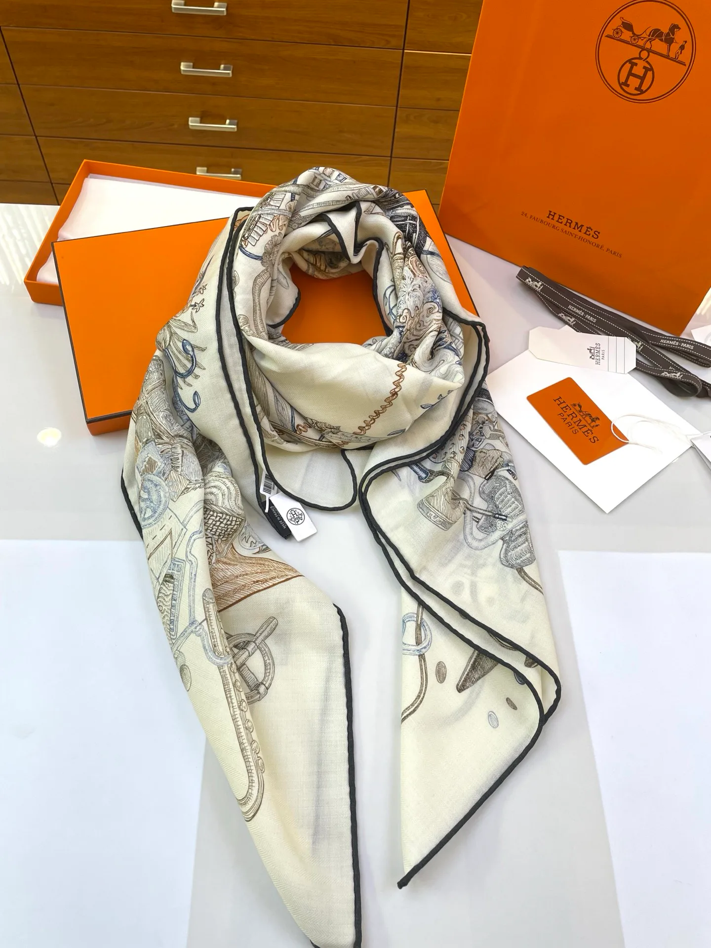 Шарфы Hermes 210310