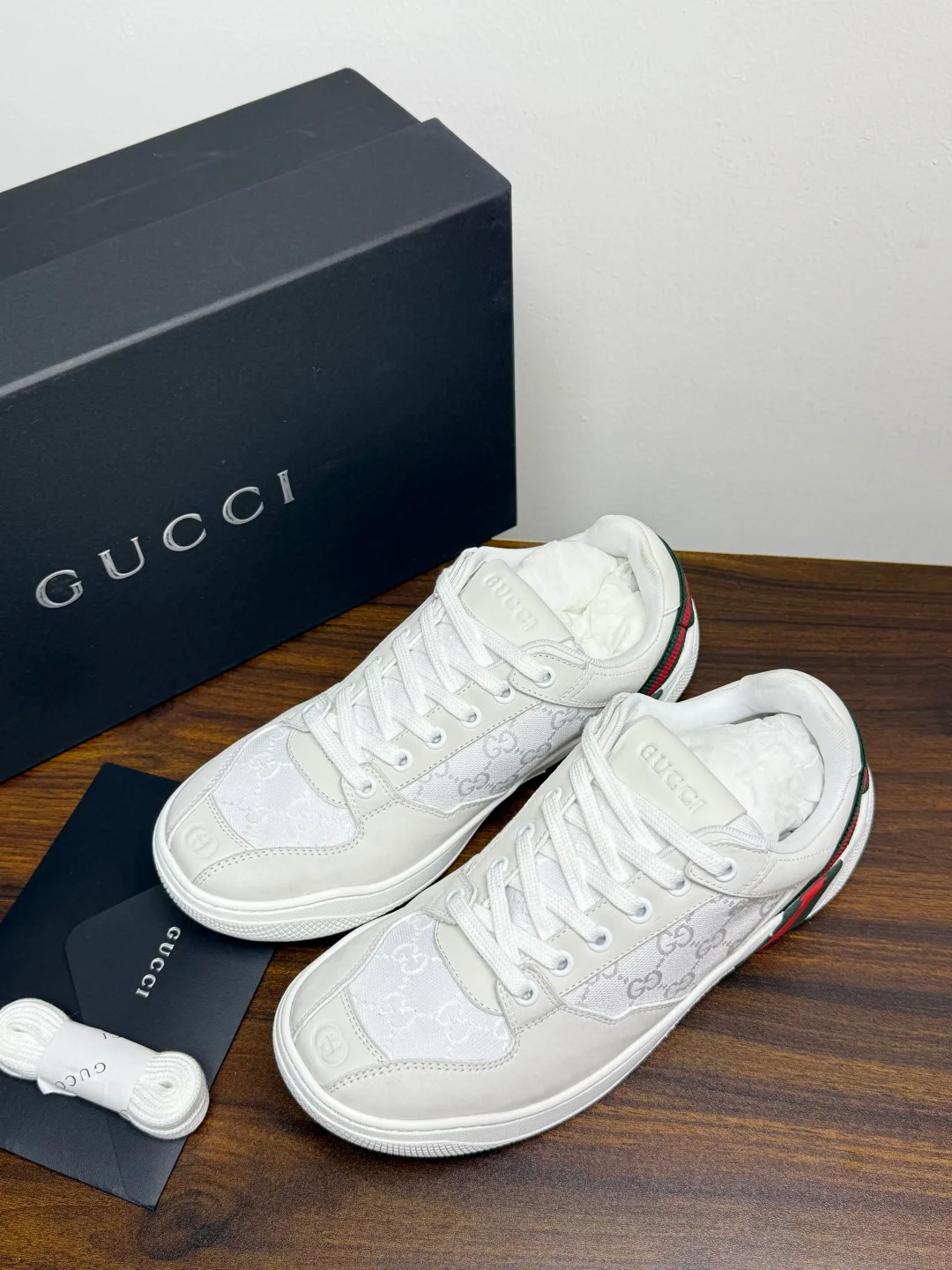 Кроссовки Женские Gucci 18961386