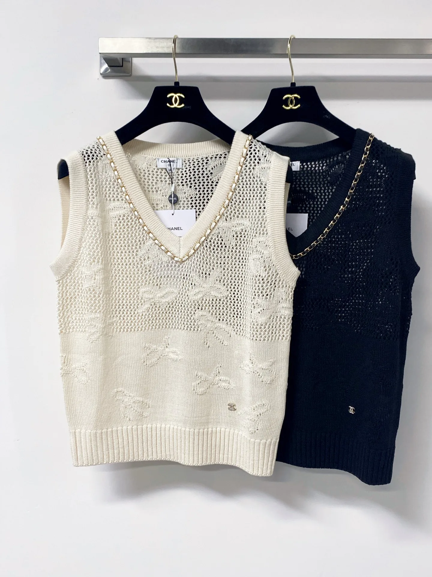 Жилеты Женские Chanel 17423771