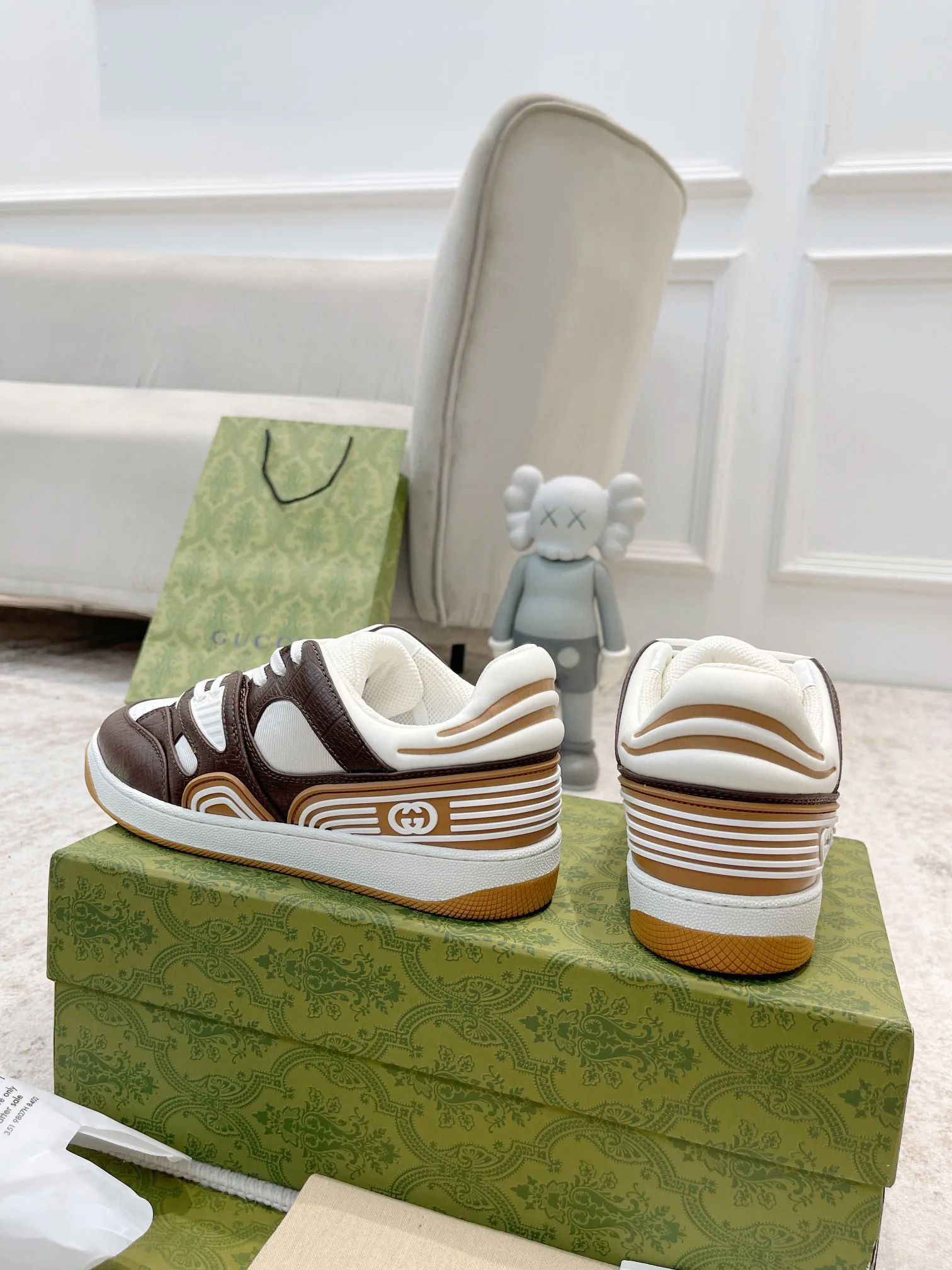 Кроссовки Женские Gucci 945089