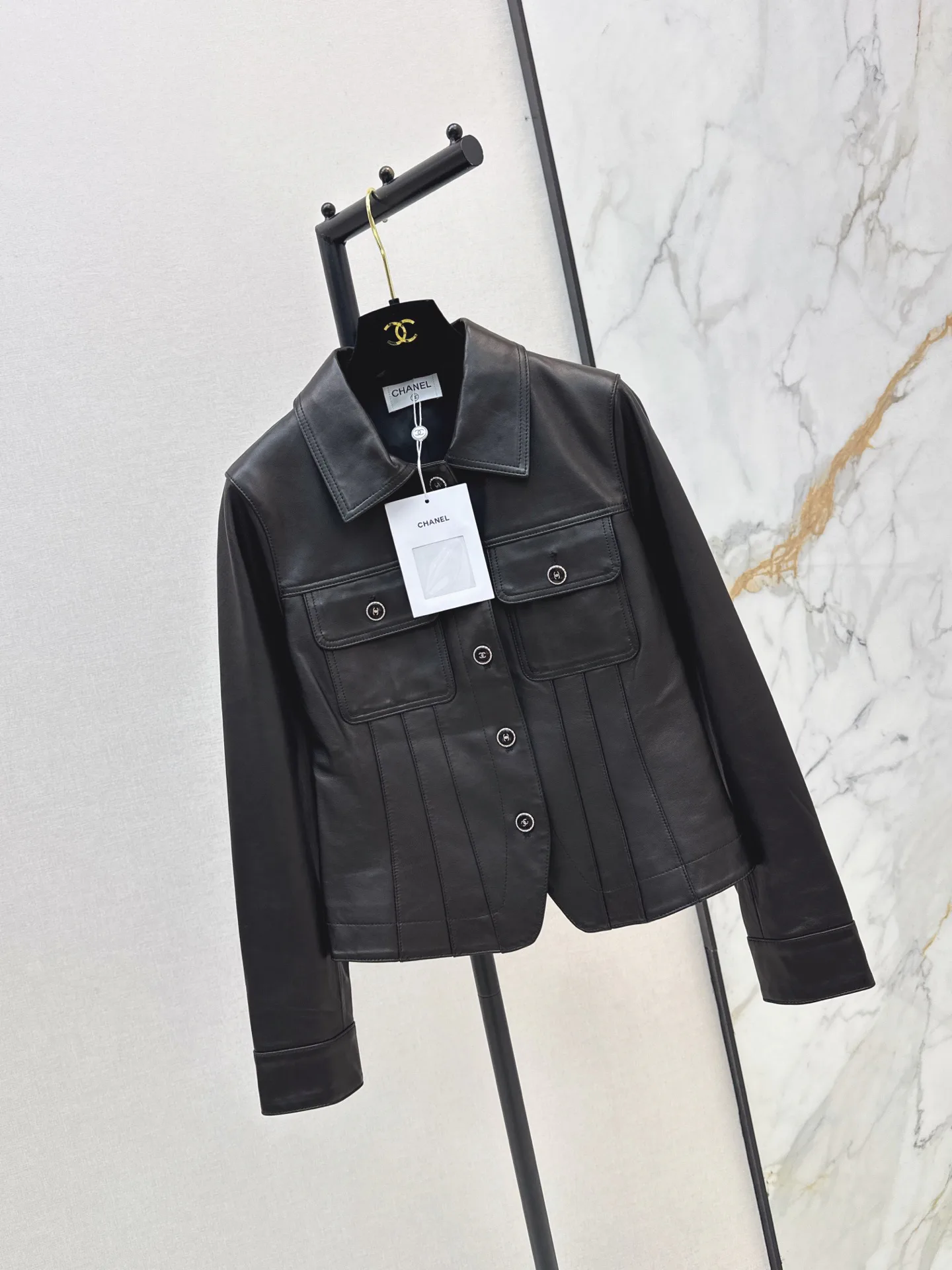 Кожаные Куртки И Дублёнки Женские Chanel 18173023