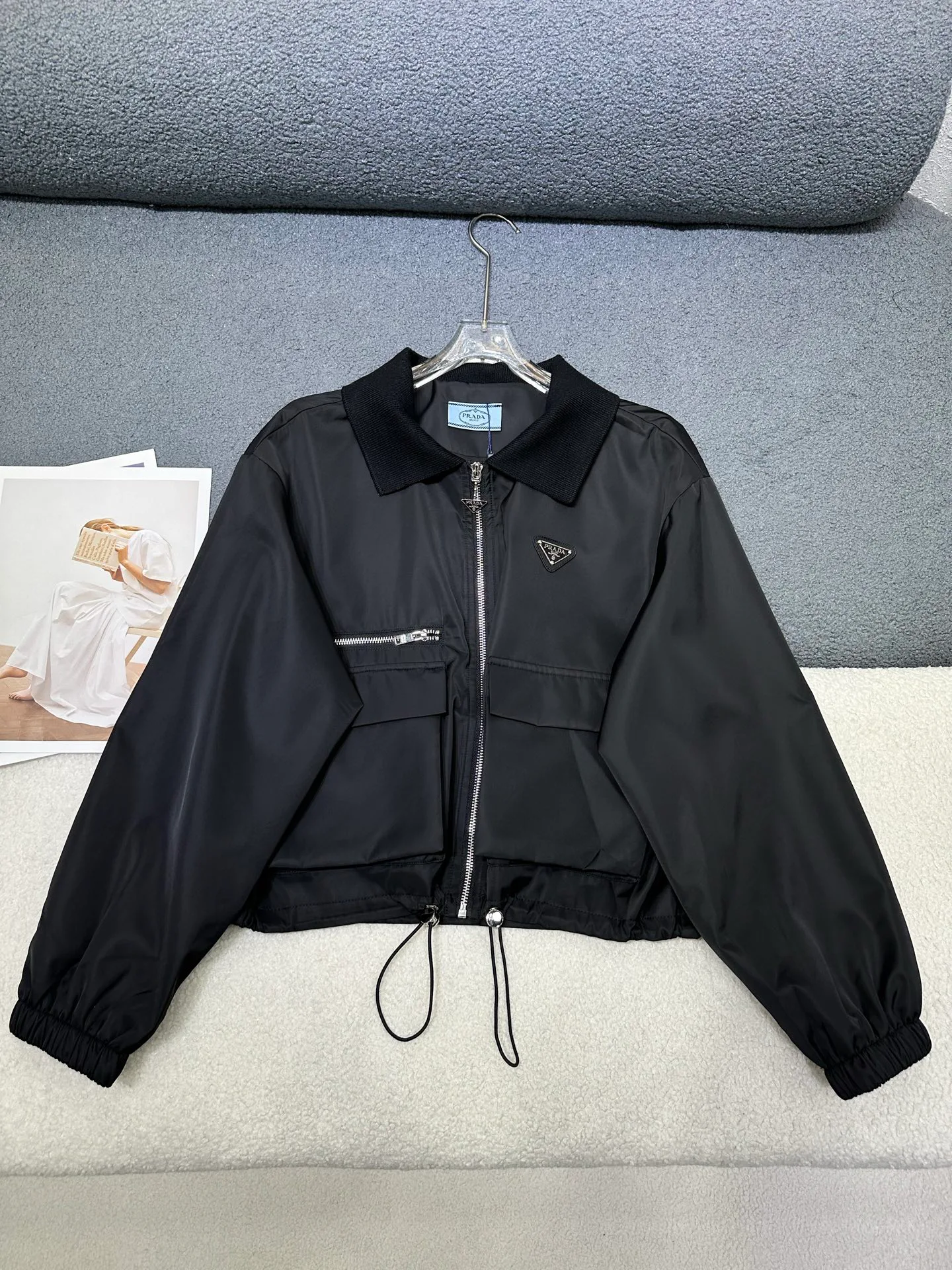 Куртки И Пуховики Женские Prada 18435756