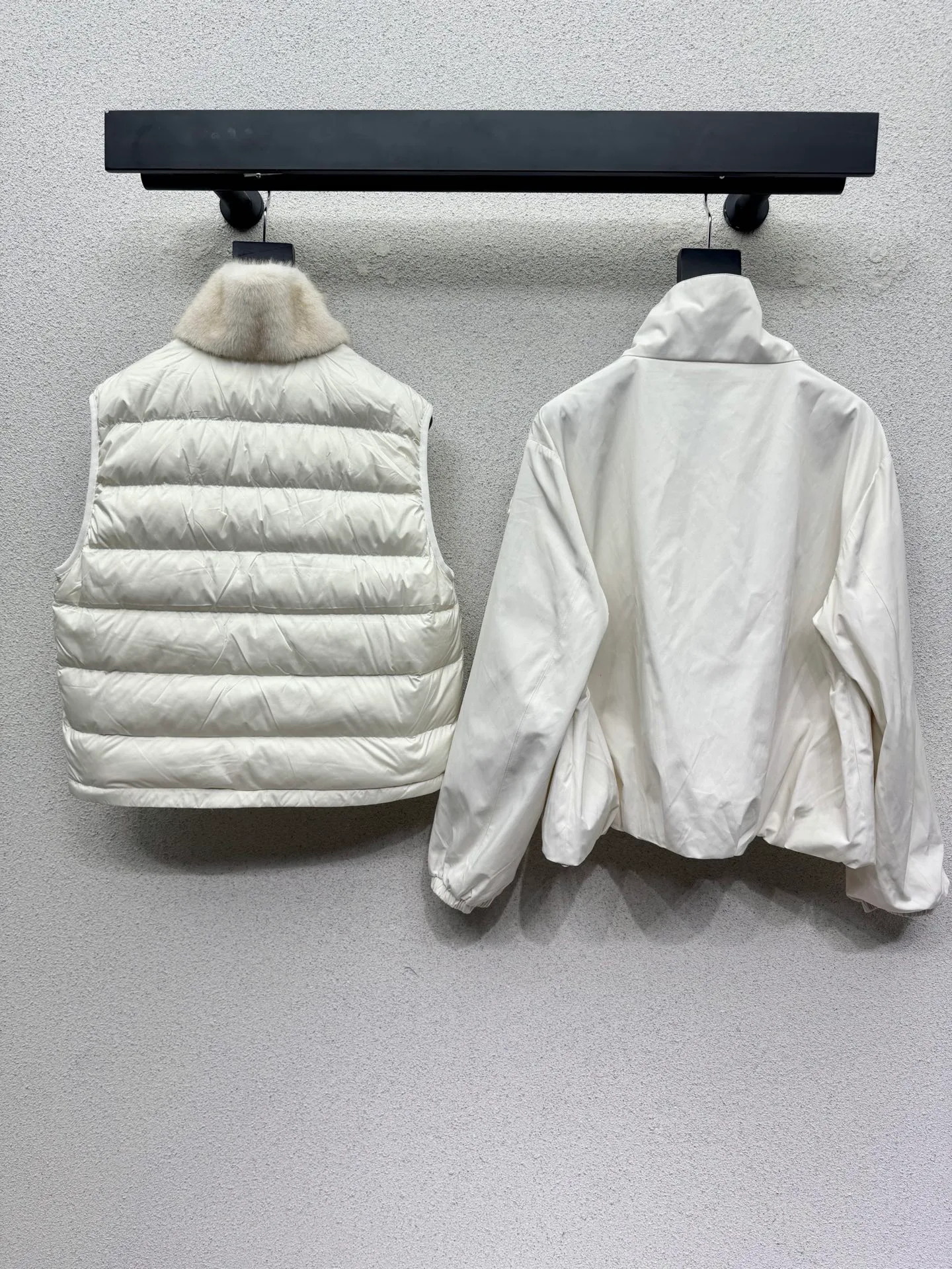 Куртки И Пуховики Женские Moncler 19057909