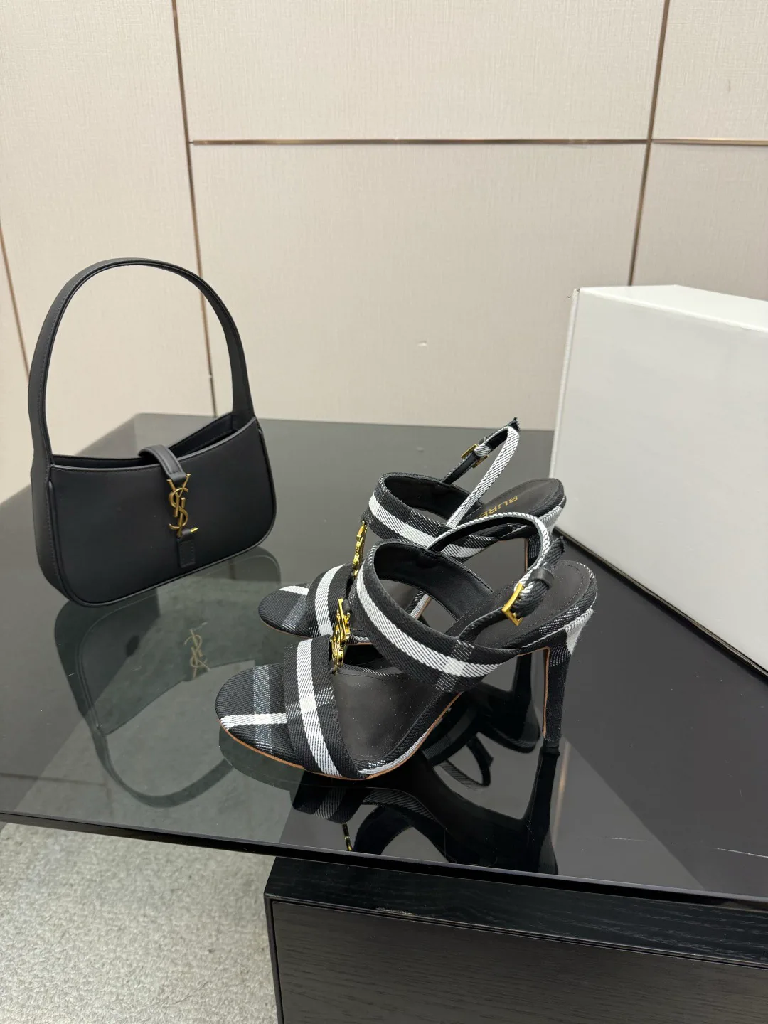 Туфли Женские Burberry 11096299