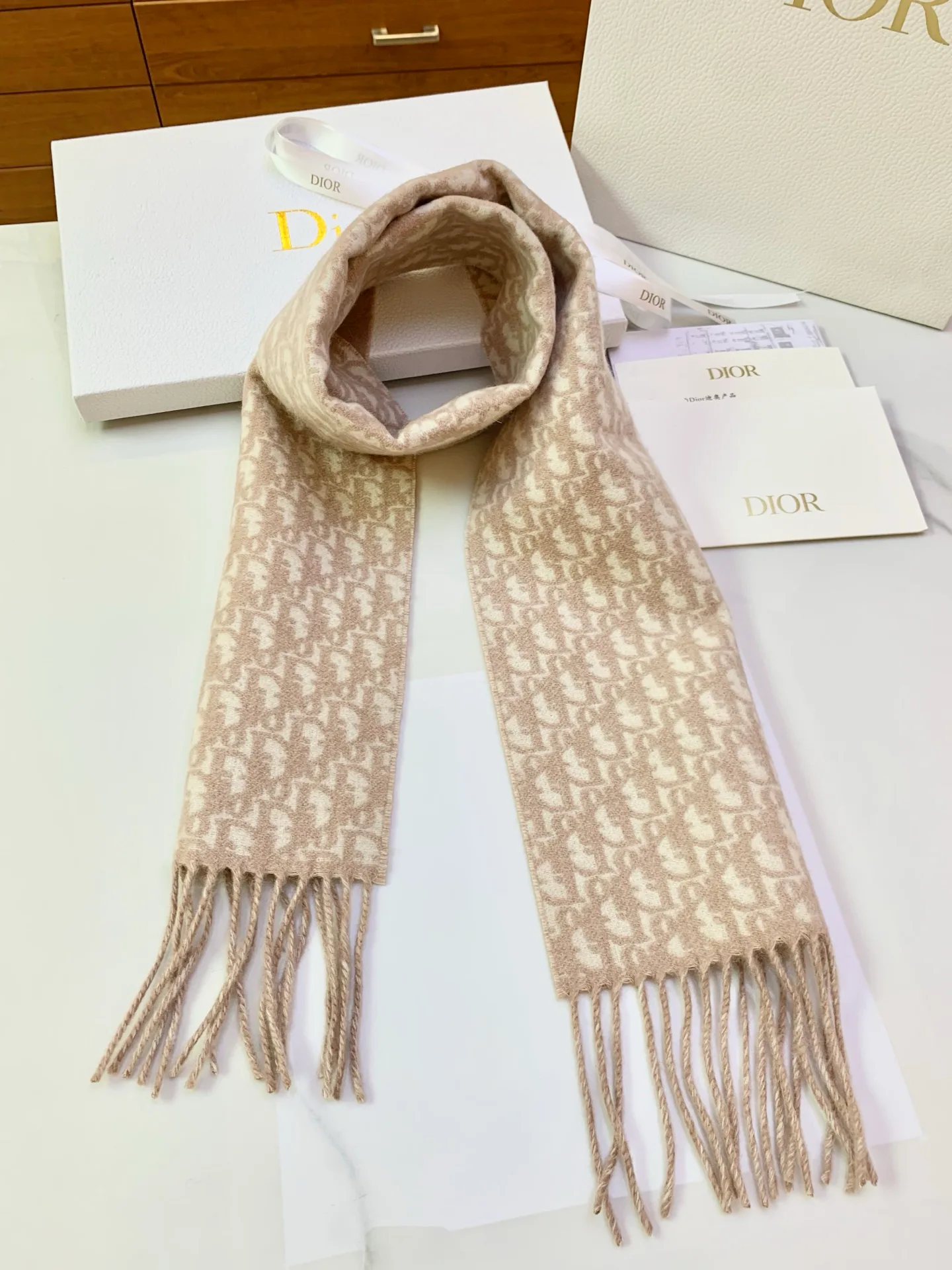 Шарфы Christian Dior 18637794