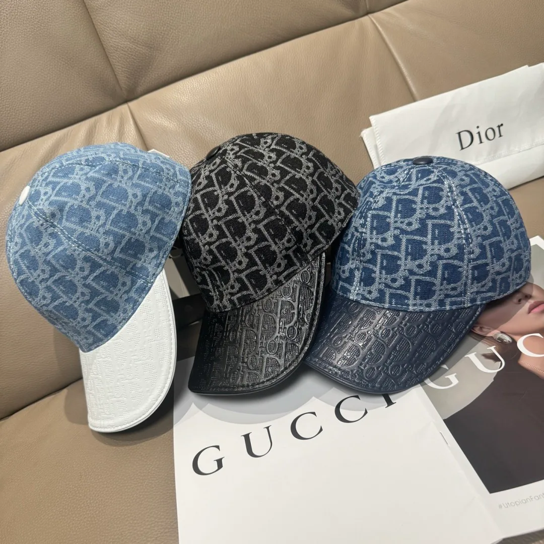 Головные Уборы Christian Dior 18347062