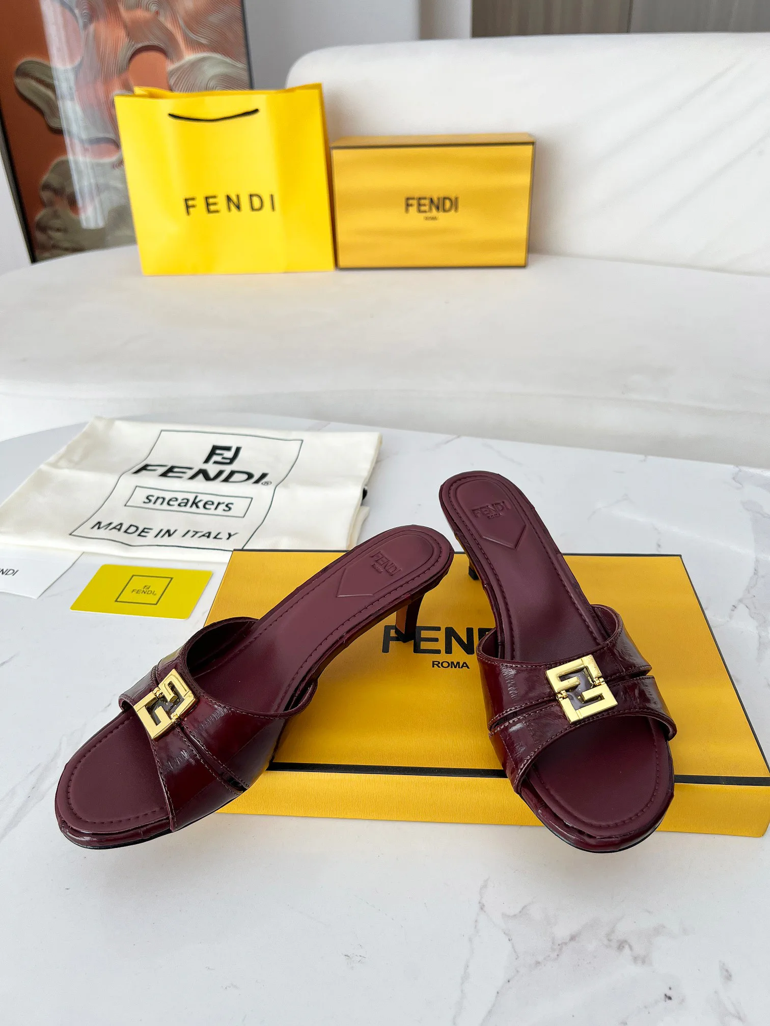 Босоножки Женские Fendi 26342