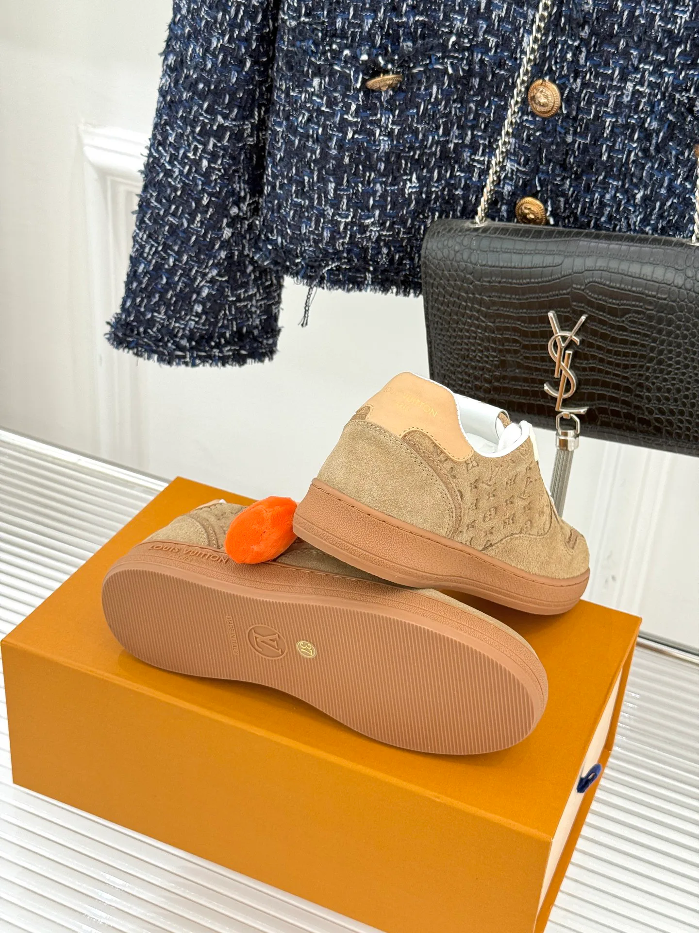 Кроссовки Женские Louis Vuitton 18036323