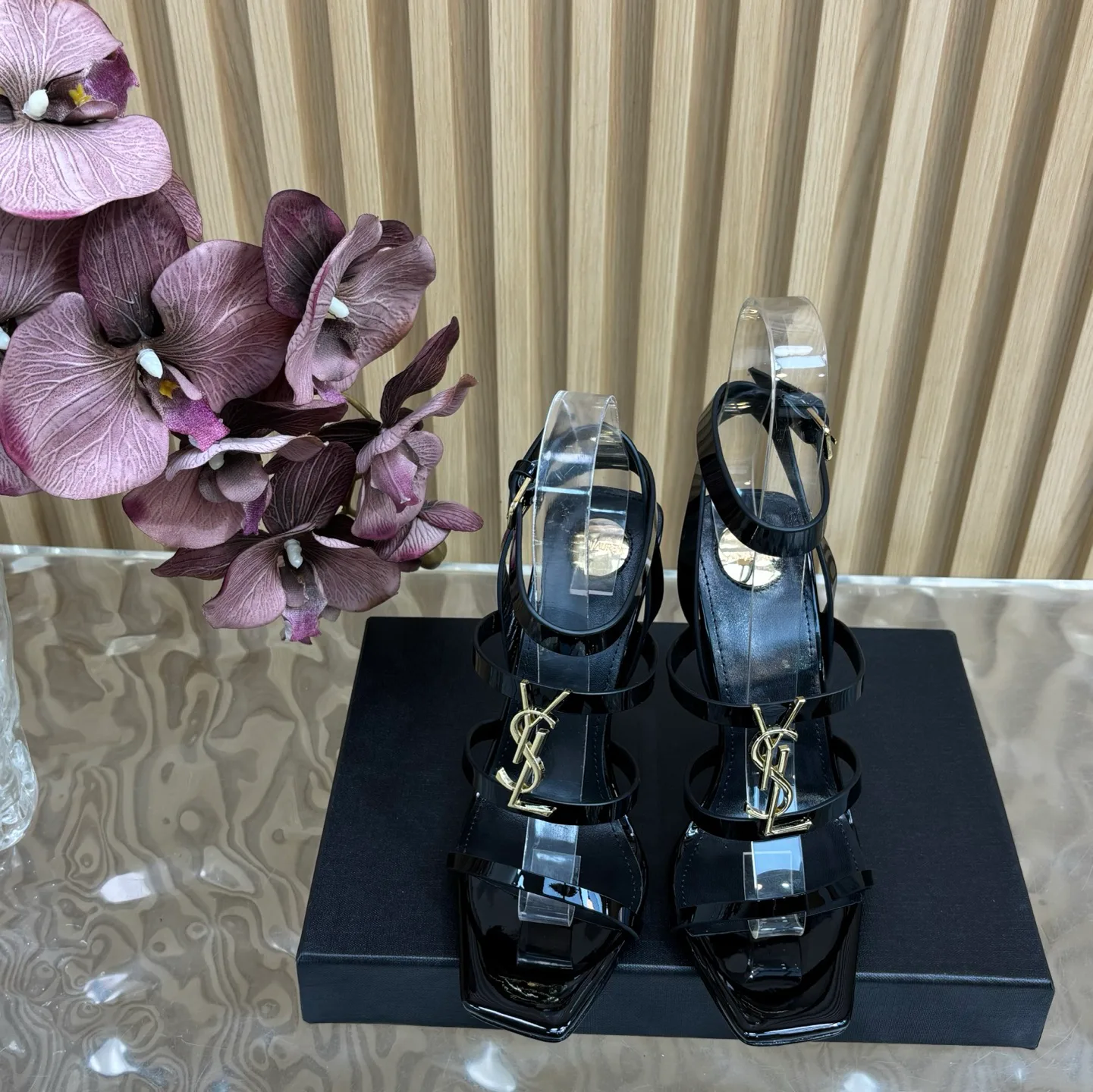 Босоножки Женские Saint Laurent 11490751