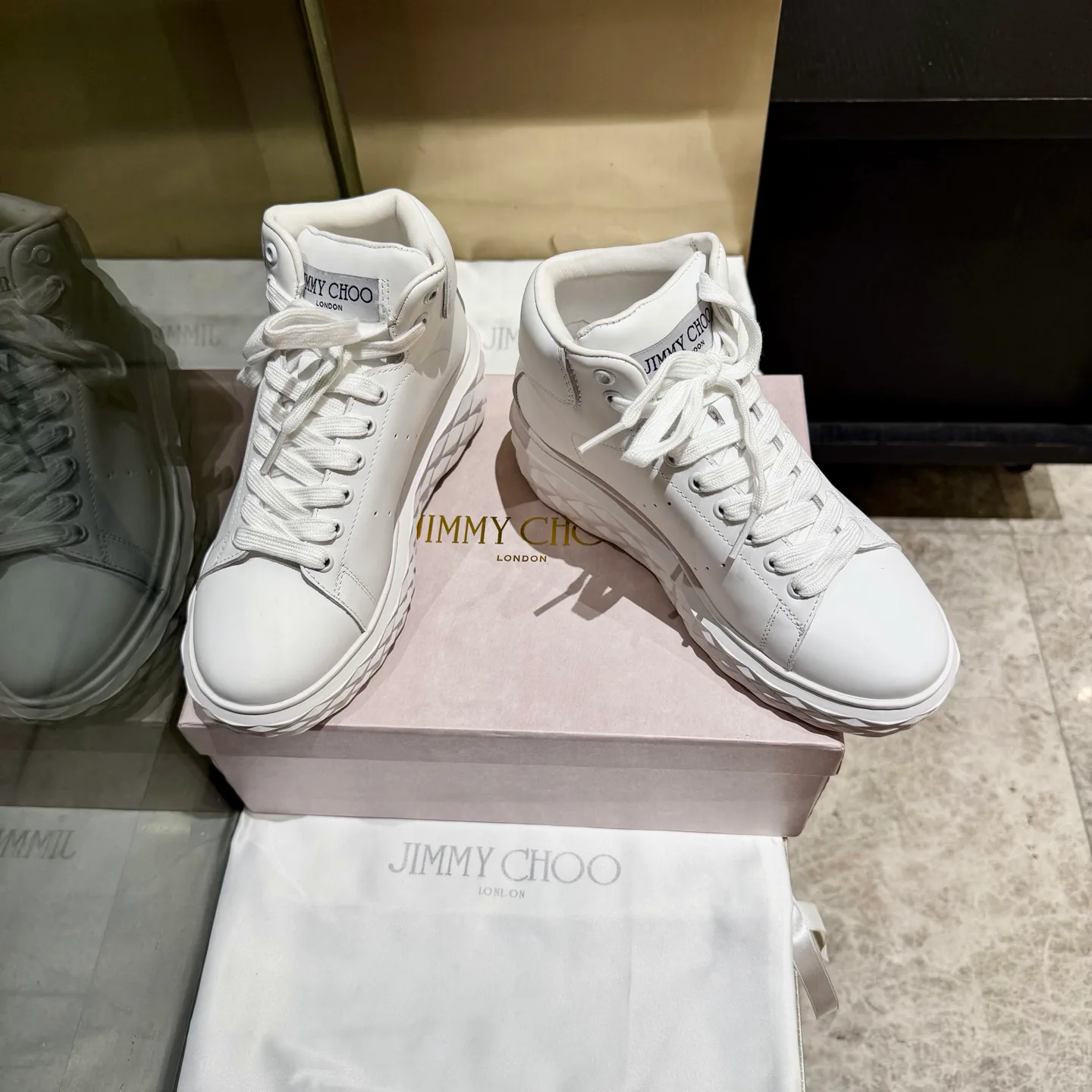 Кроссовки Женские Jimmy Choo 18104590