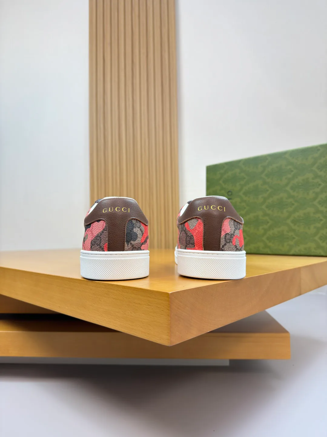 Кеды Женские Gucci 11702491